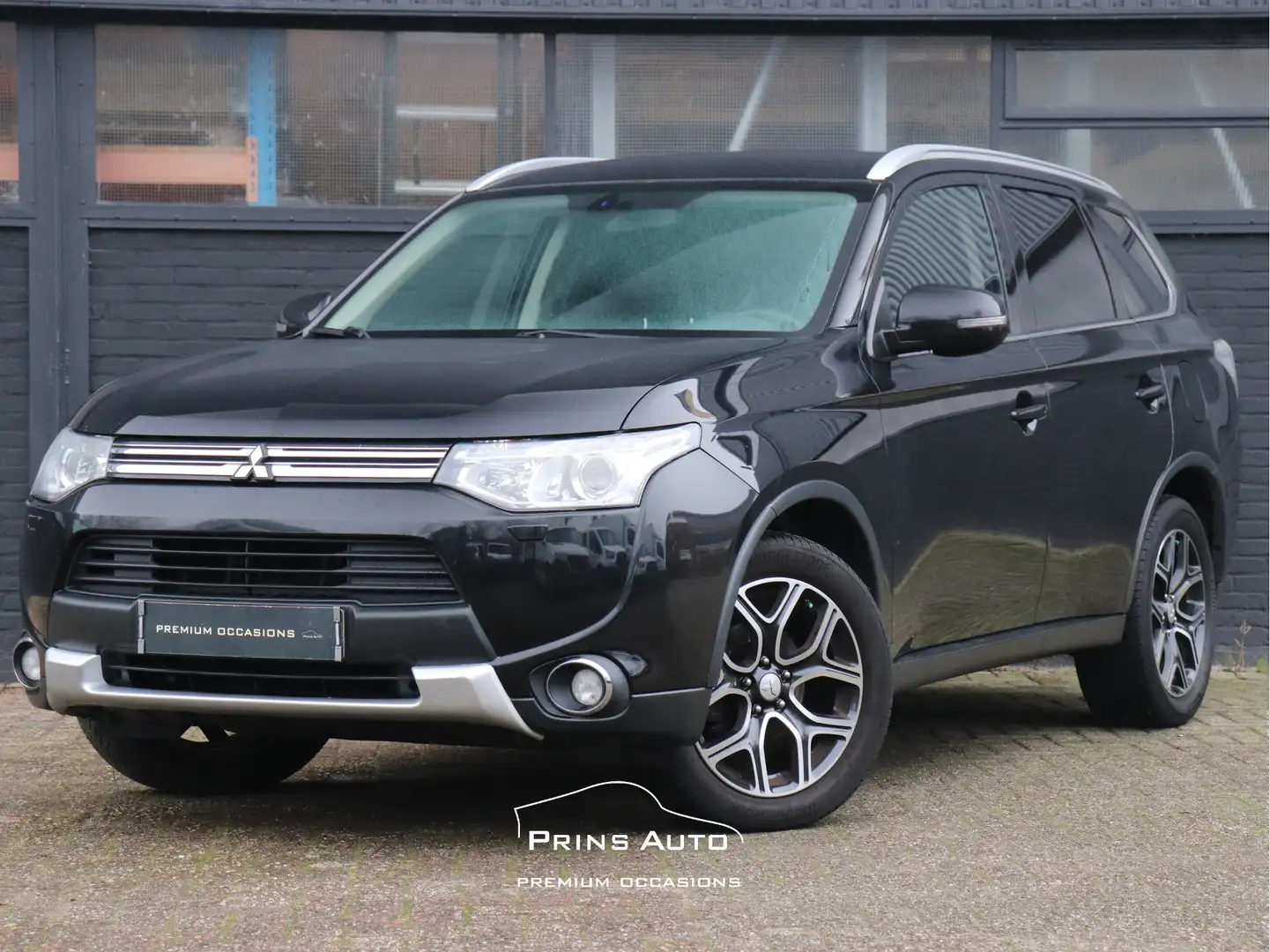 Mitsubishi Outlander 2.0 PHEV Executive Edition X-Line |CAMERA|TREKHAAK Fekete - 1