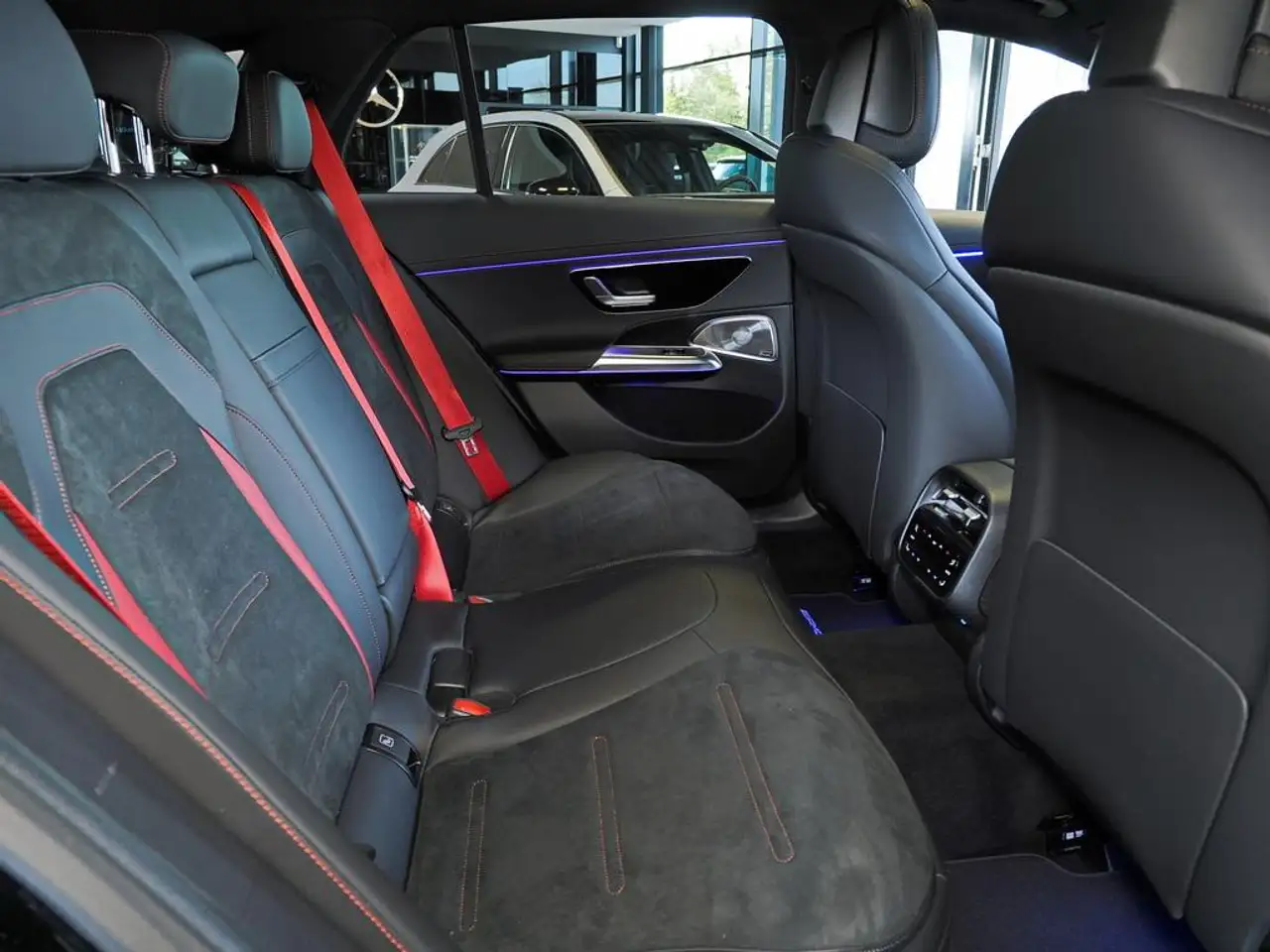 Mercedes-Benz E-Class Hybr 4m+ T NIGHT-II PANO AHK 20-ZOLL, миниатюра 16