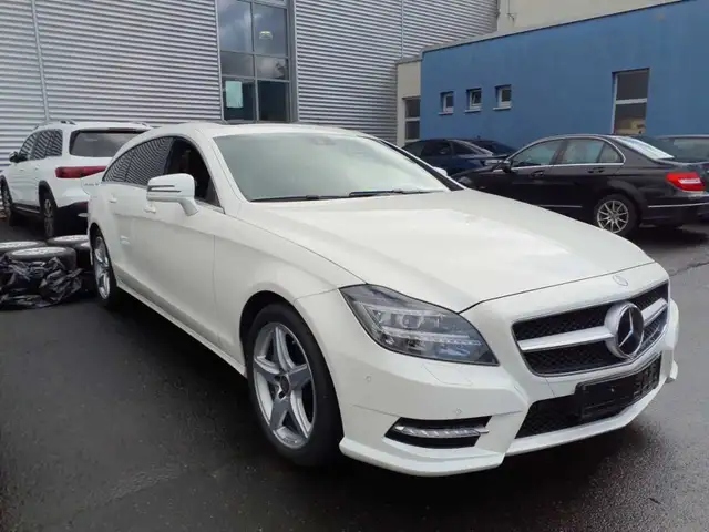 Mercedes-Benz CLS 350 AMG*AHK*SCHIEBEDACH*NAVI*