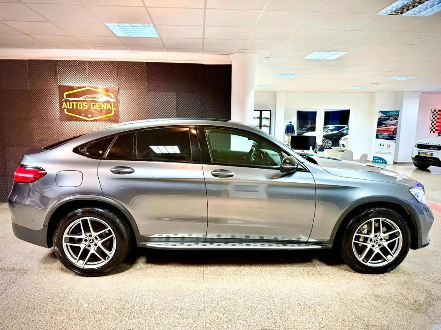 Mercedes-Benz GLC 250 Coupé 250d 4Matic Aut. Gris - 2