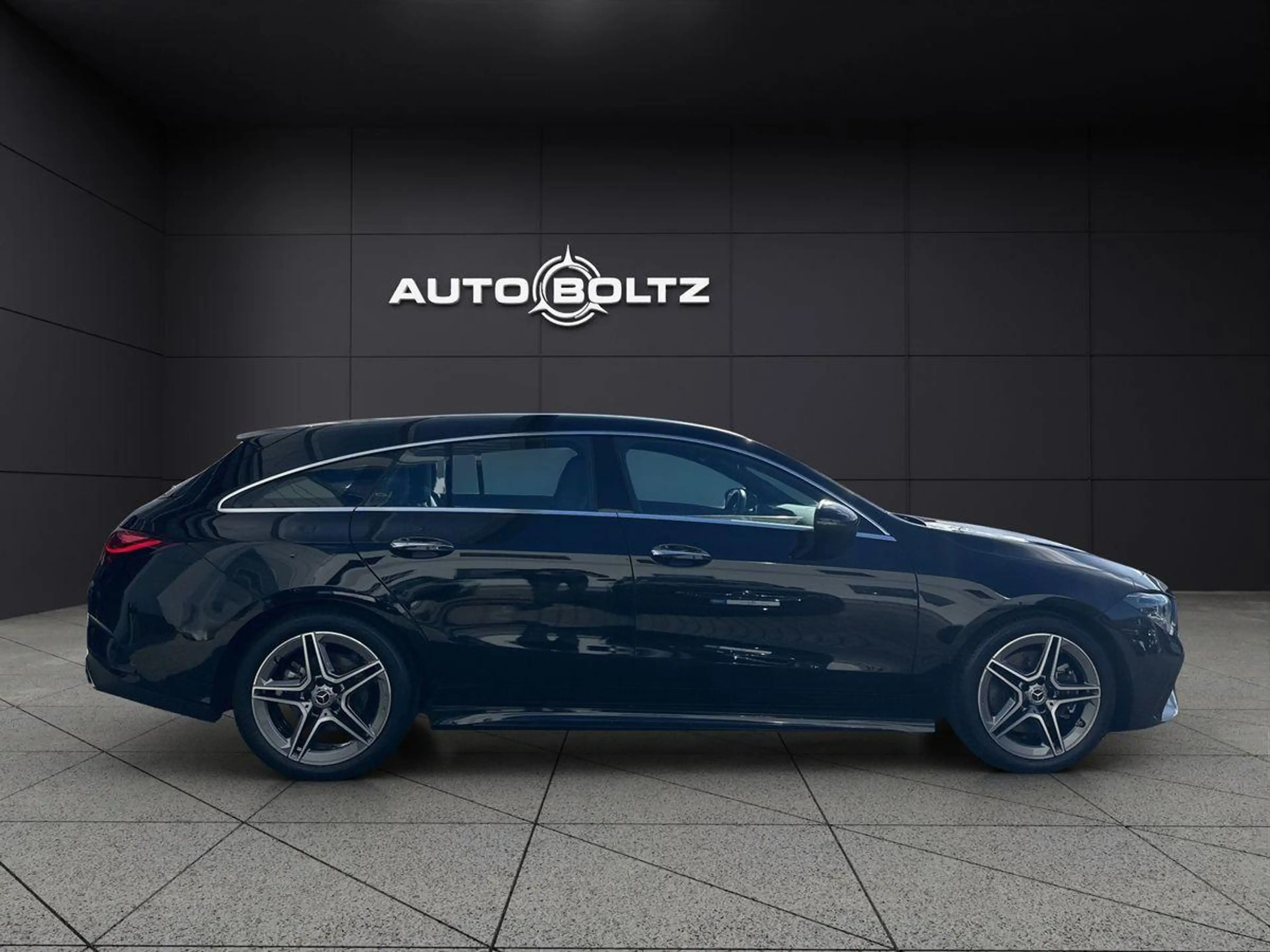 Mercedes-Benz CLA 200 AMG Distronic — photo 7