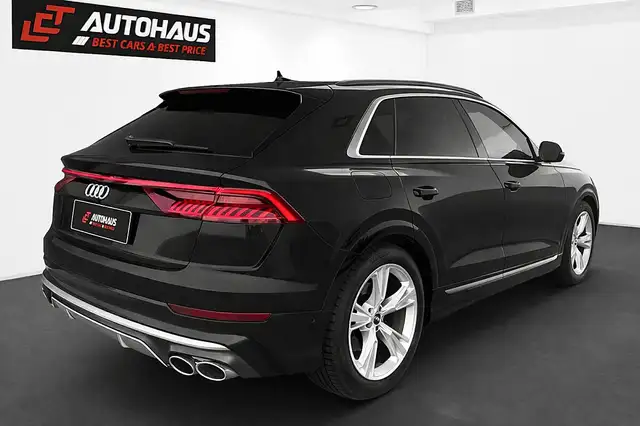 Audi SQ8 view 6