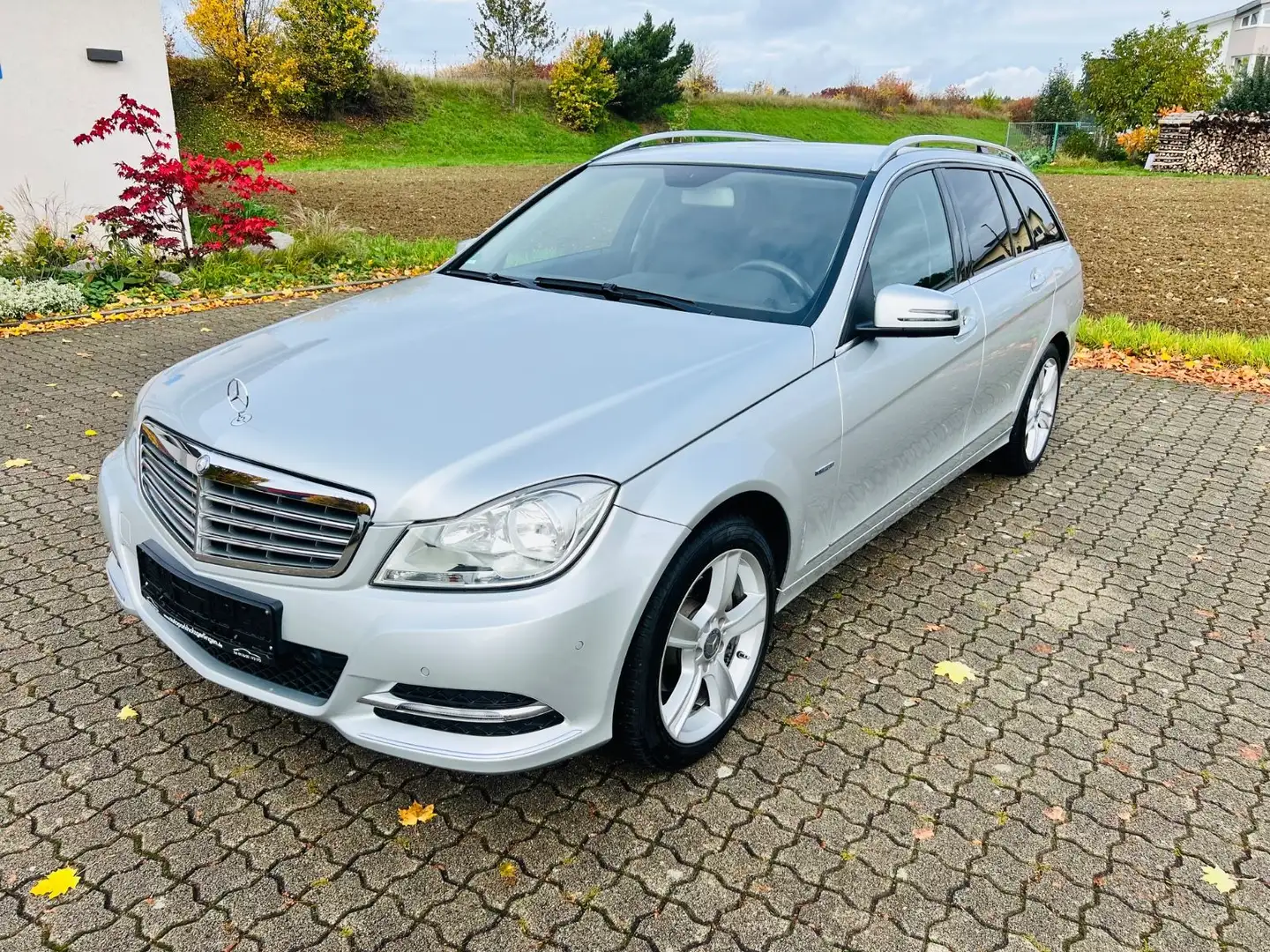 Mercedes-Benz C 200 T CGI BE*AUTOMATIK*NAVI*AHK*PTS* Silber - 1