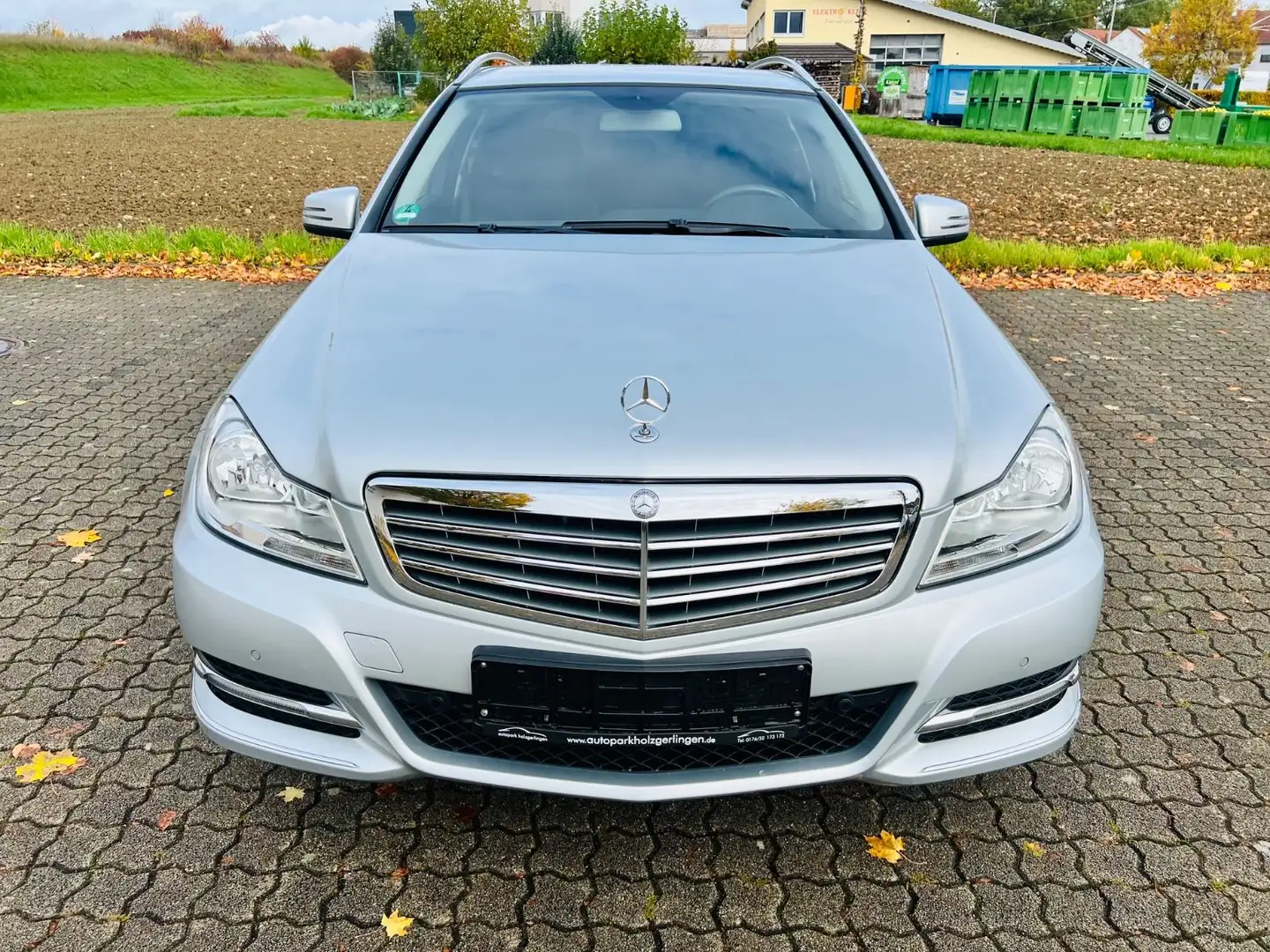 Mercedes-Benz C 200 T CGI BE*AUTOMATIK*NAVI*AHK*PTS* Silber - 2