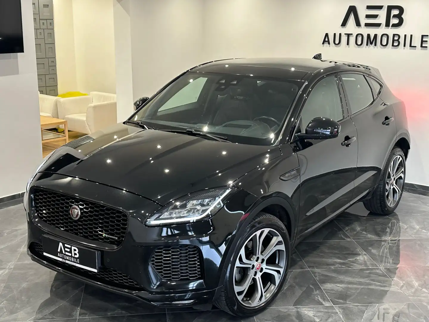 Jaguar E-Pace E-PACE 2.0 D180 First Edition R-Dynamic S AWD Schwarz - 2