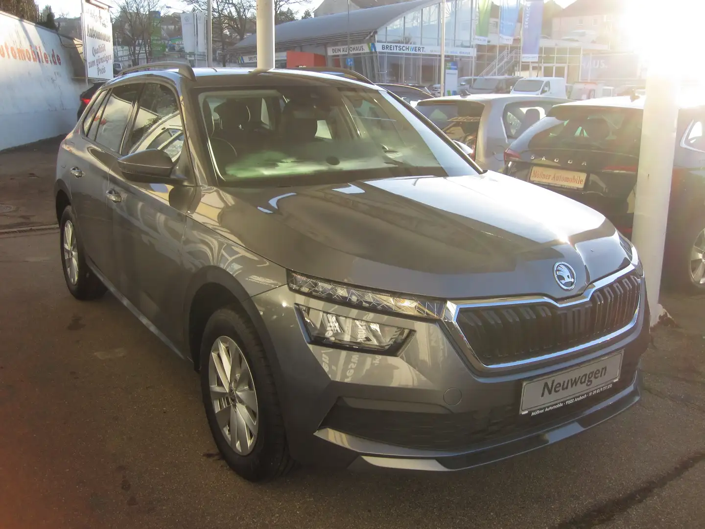 Skoda Kamiq Kamiq 1.5TSI DSG SL/AHK/ALU/CAM/SmartLNavi/Shz/LED Grau - 1