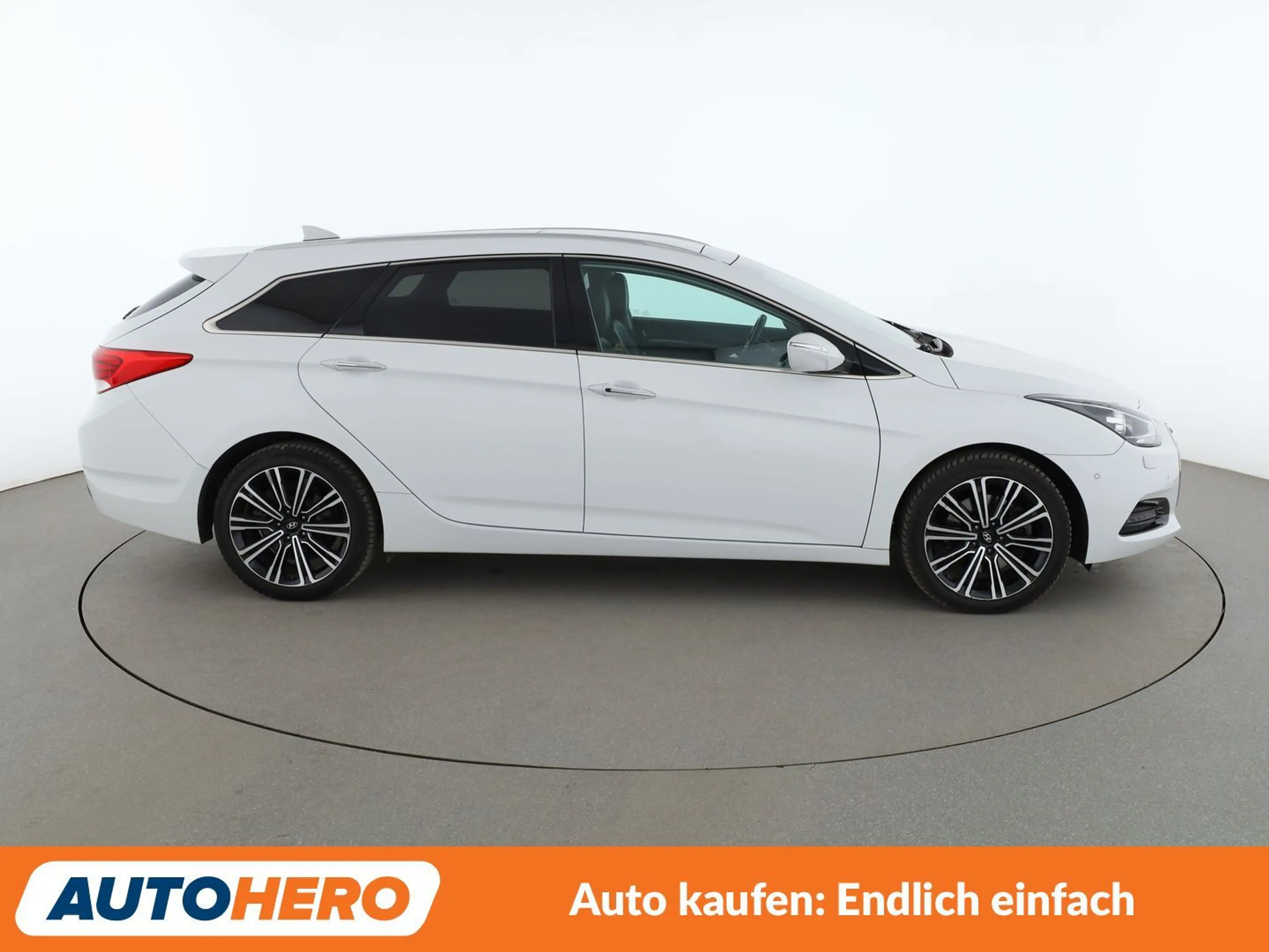 Hyundai i40 1.7 CRDi Premium Blue*NAVI*TEMPO*CAM*PDC*SHZ*KLIMA — photo 6