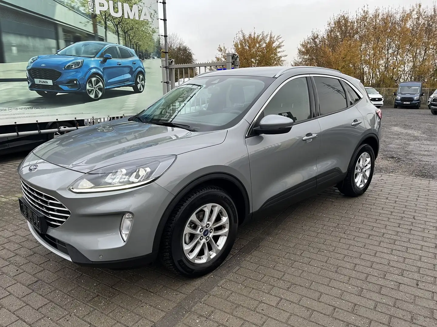 Ford Kuga EcoBoost Titanium Grau - 1