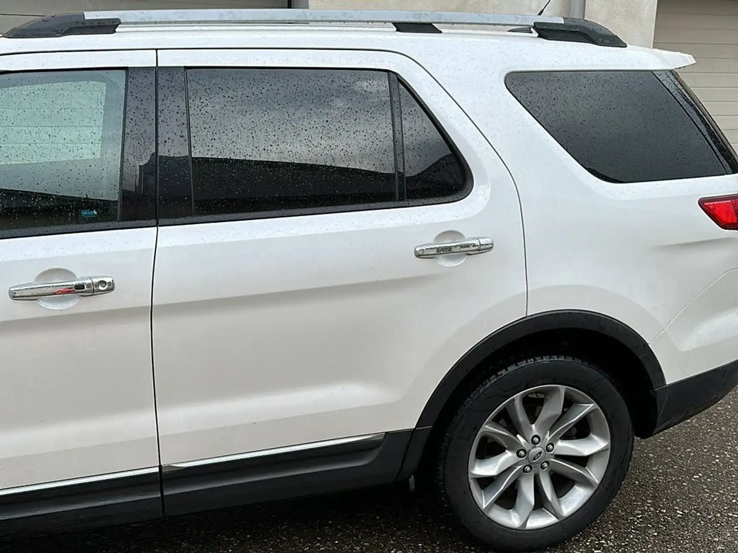 Ford Explorer Limited Beyaz - 2