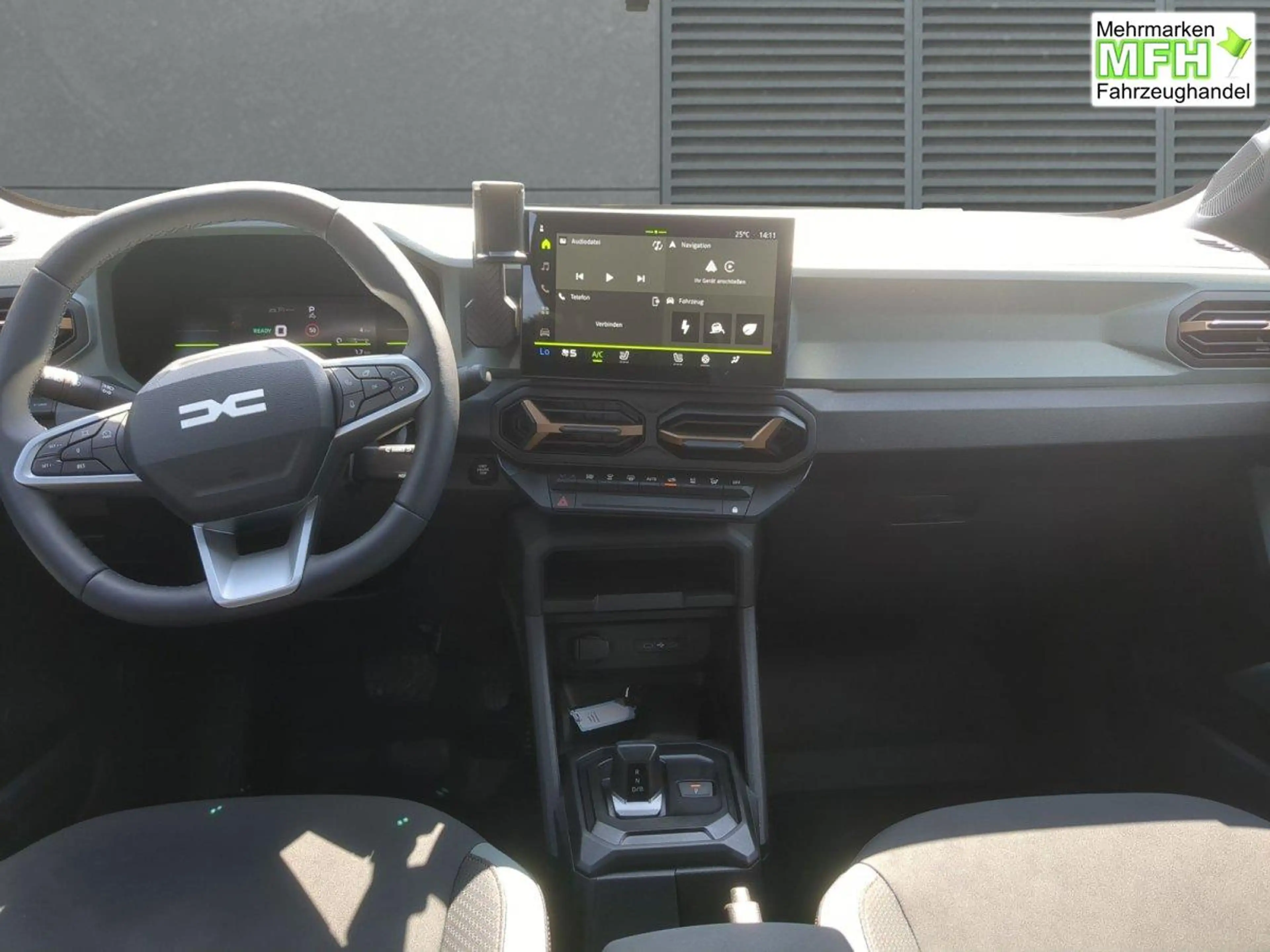 Dacia Duster Extreme SHZ LED RFK PDC Full Hybrid 155 116 kW ... — photo 4