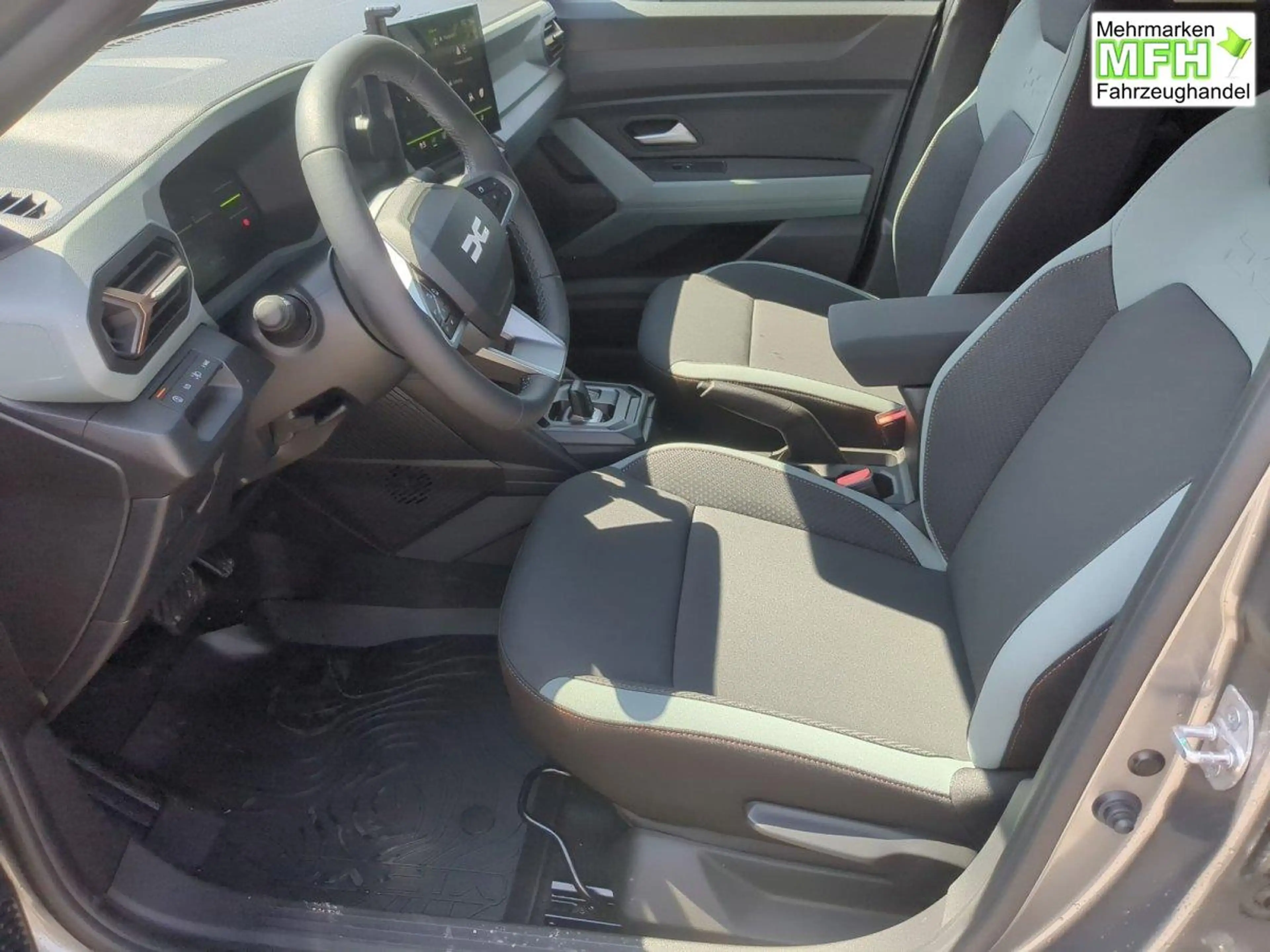 Dacia Duster Extreme SHZ LED RFK PDC Full Hybrid 155 116 kW ... — photo 3