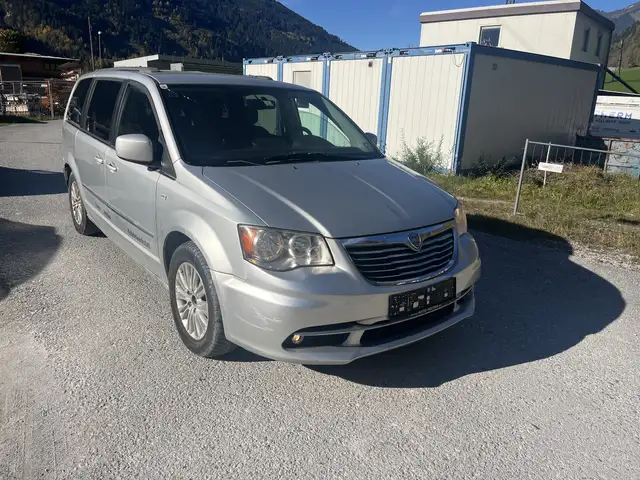 Lancia Voyager Voyager 2,8 CRD Silver Silver