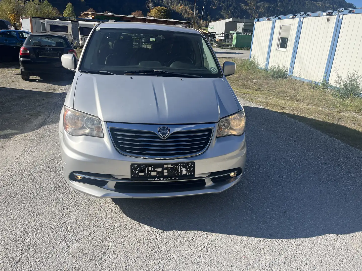 Lancia Voyager Voyager 2,8 CRD Silver Silver Grau - 2
