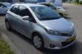 Toyota Yaris 1.0 VVT-i Aspir. Airco Bluetooth All-season Camera Grau - thumbnail 11