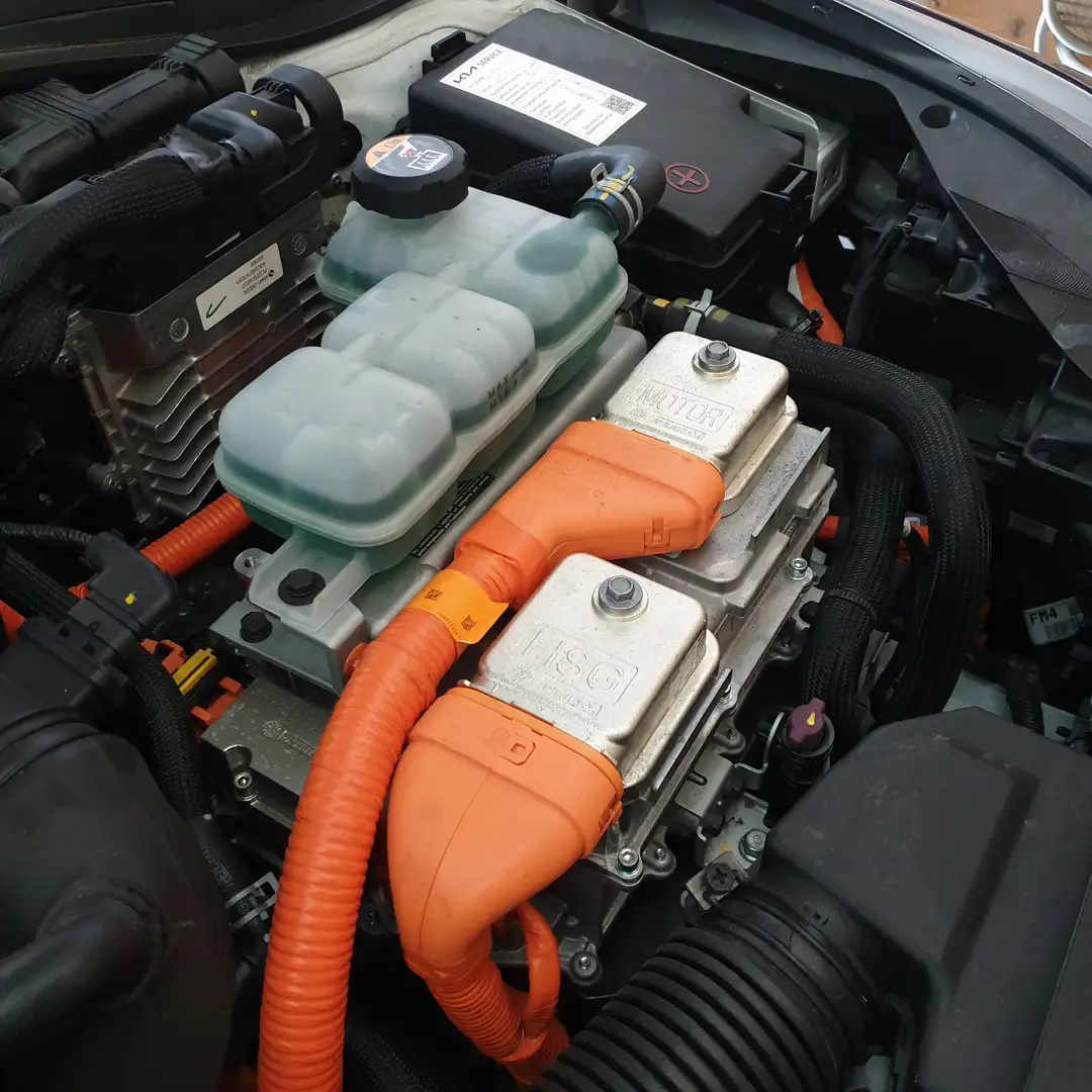 Kia XCeed KIA XCeed 1,6 GDI GPF Hybrid PHEV Gold DCT Aut Lim Weiß - 1