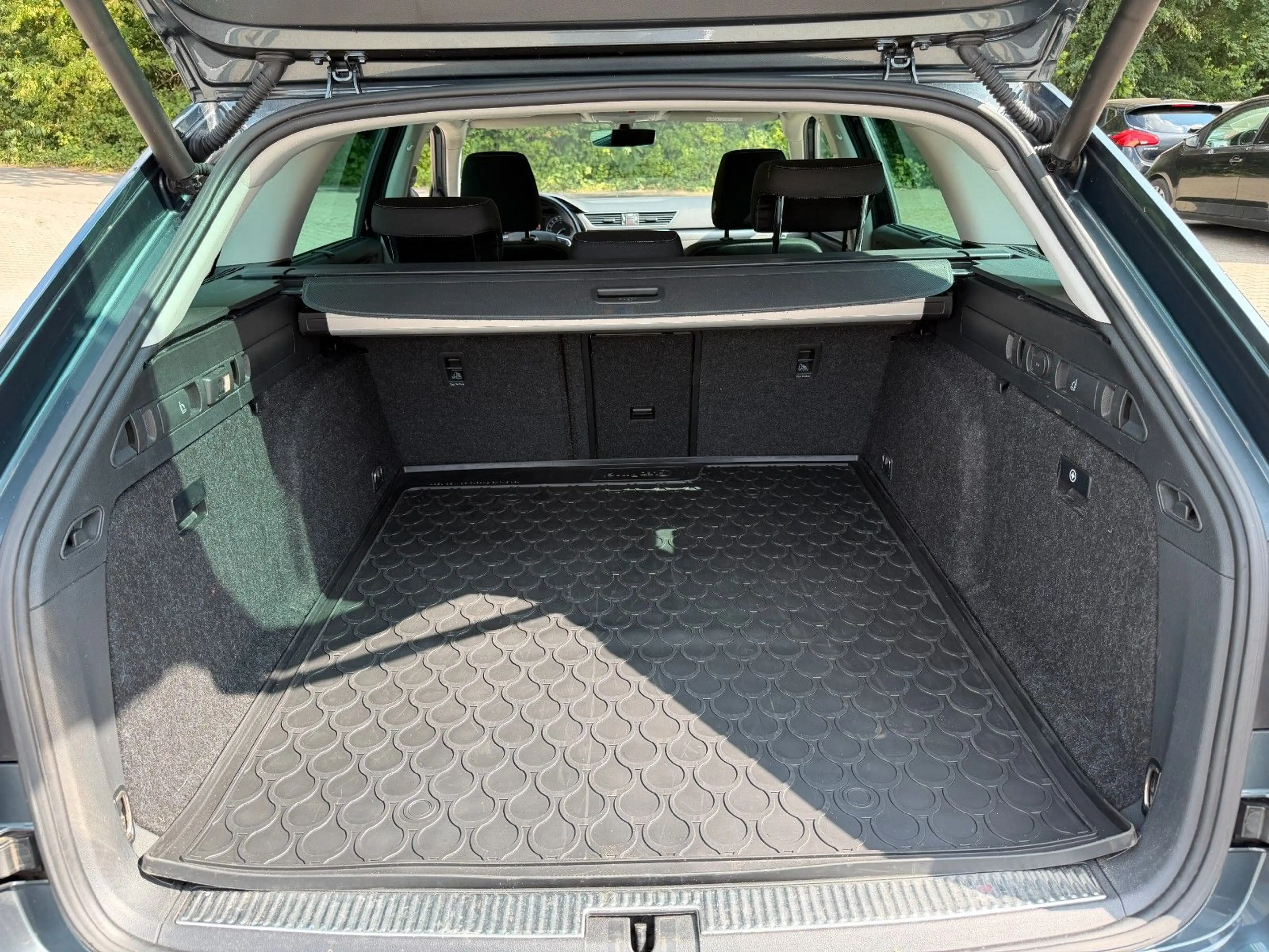Skoda Superb Combi Style 1.Hand*Garantie*KeyL*Amundsen — photo 14