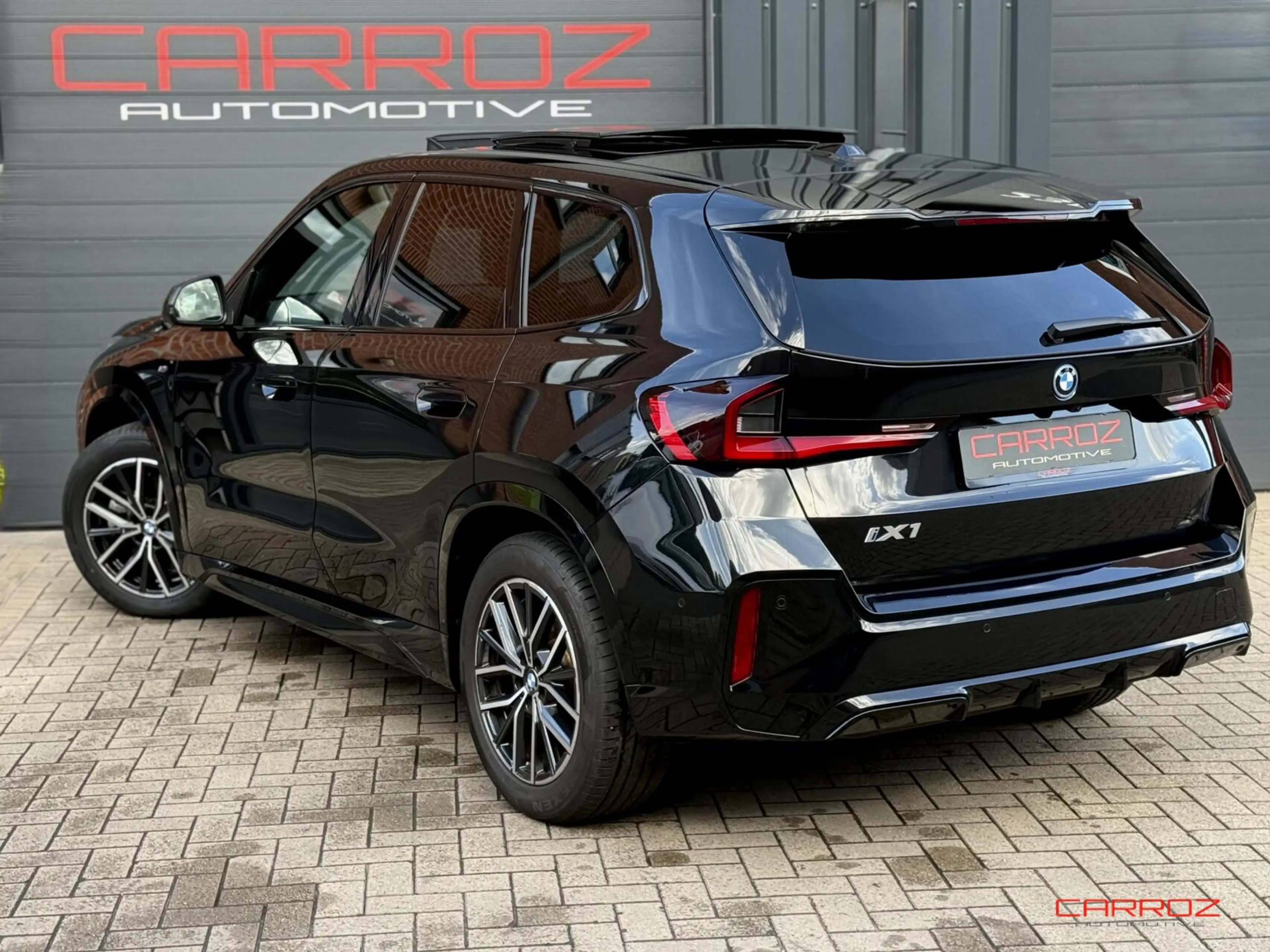 BMW iX1 xDrive30 M Sport Pano H&K HUD Trekhaak — photo 2