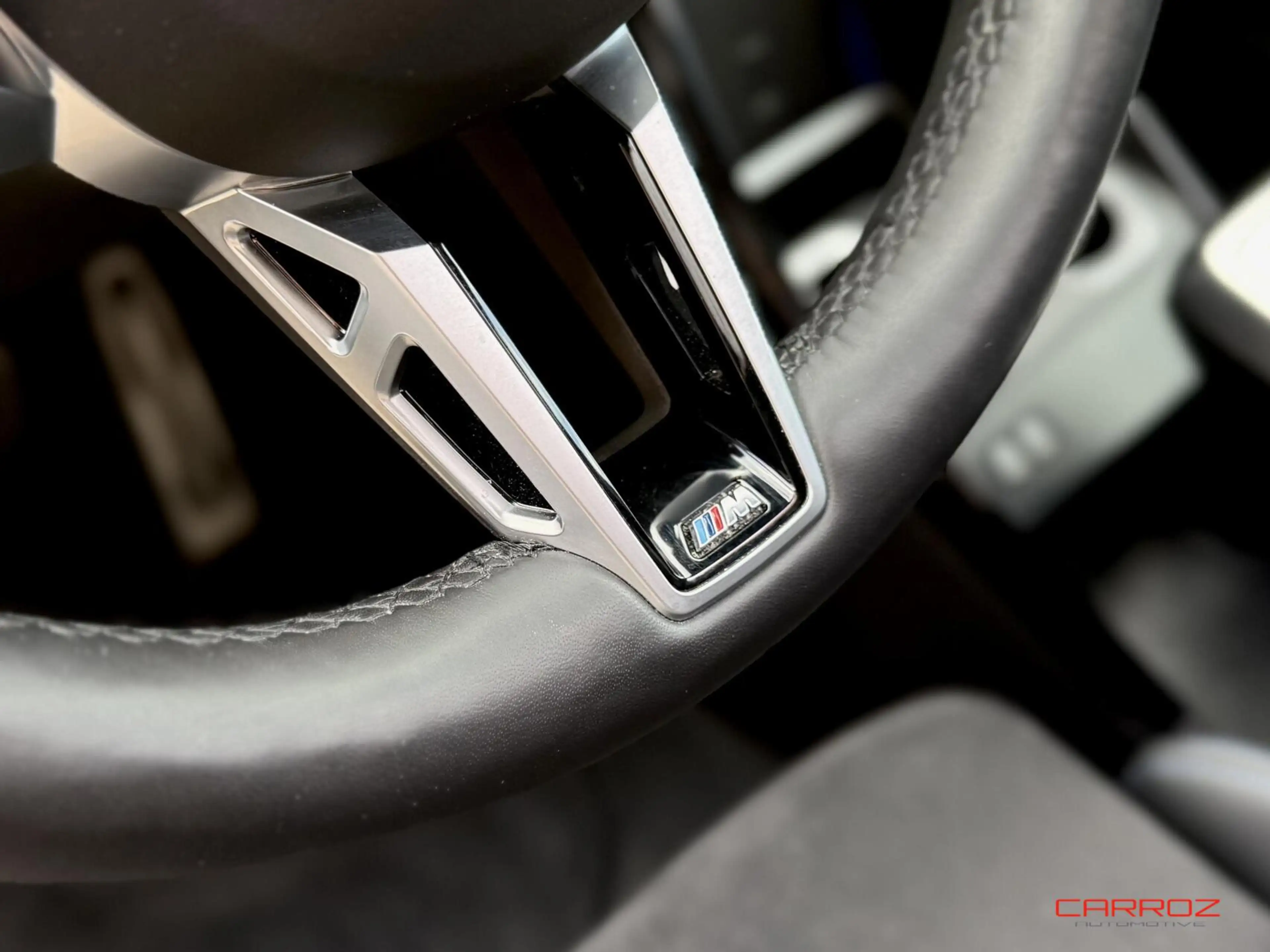 BMW iX1 xDrive30 M Sport Pano H&K HUD Trekhaak — photo 14