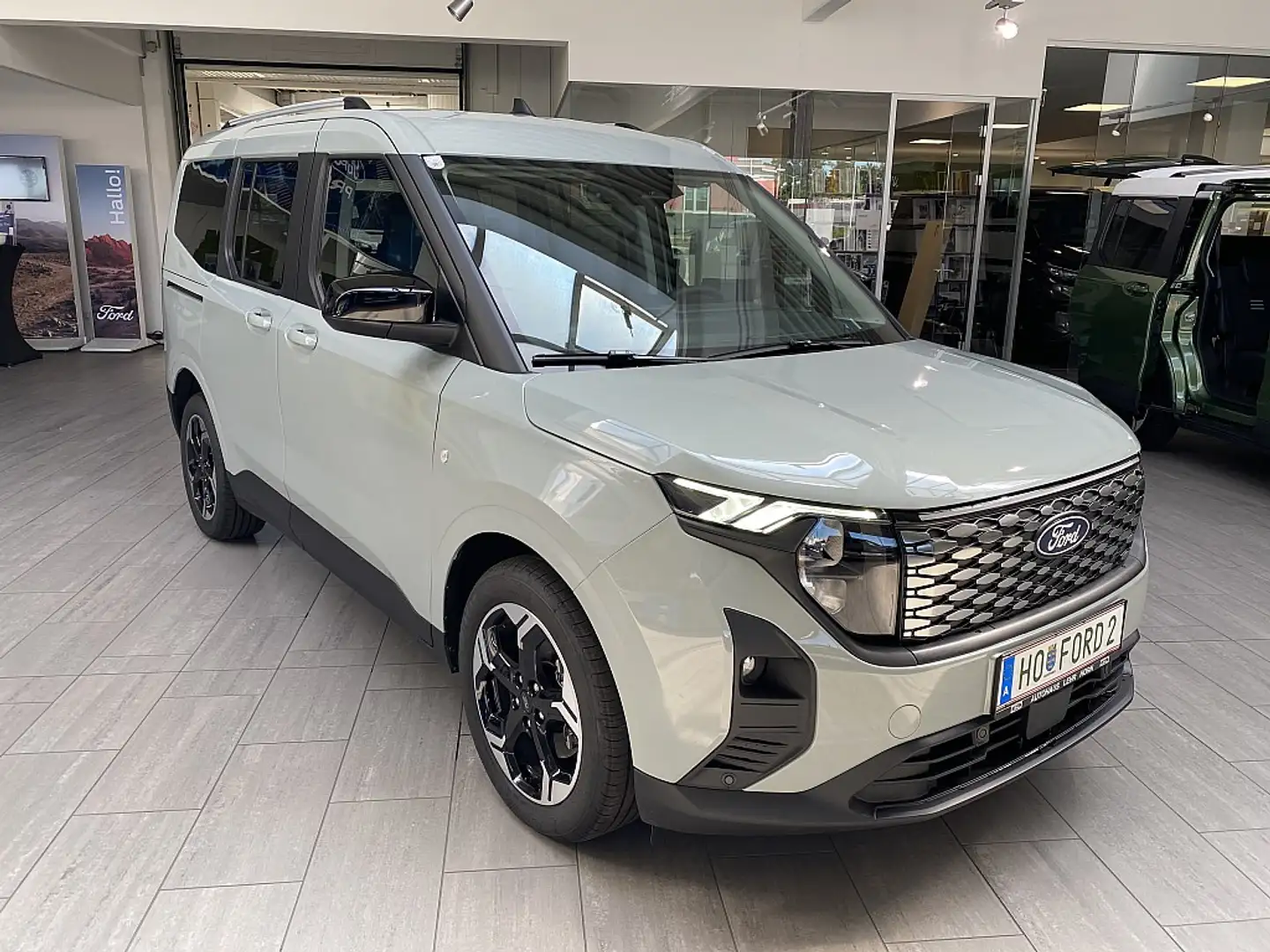 Ford Tourneo Courier E-Tourneo Courier Titanium Gris - 1