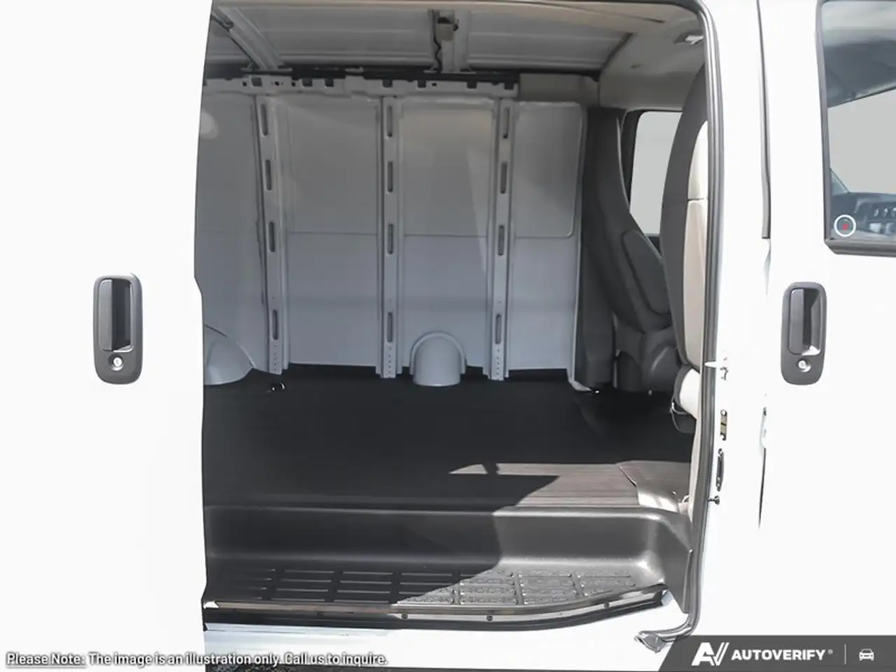 GMC Savana снимка GMC Savana