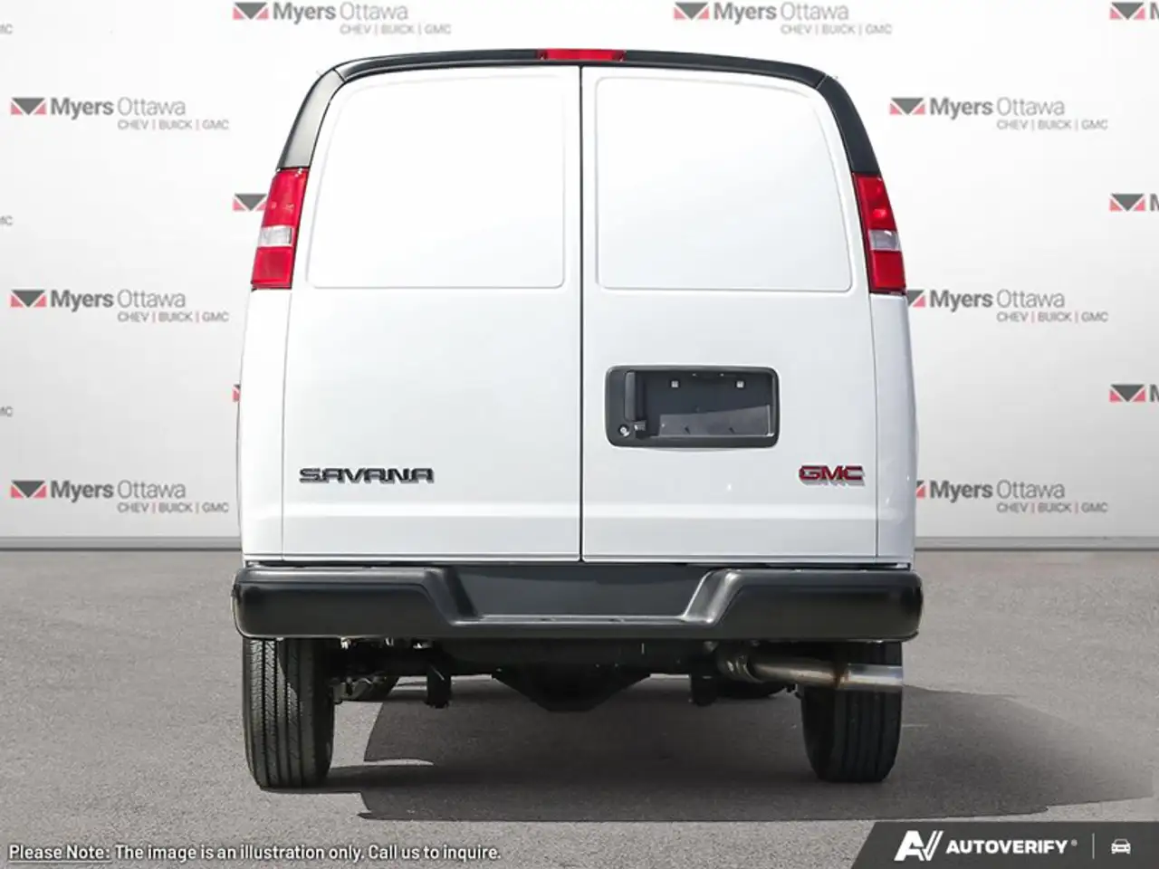 GMC Savana снимка GMC Savana