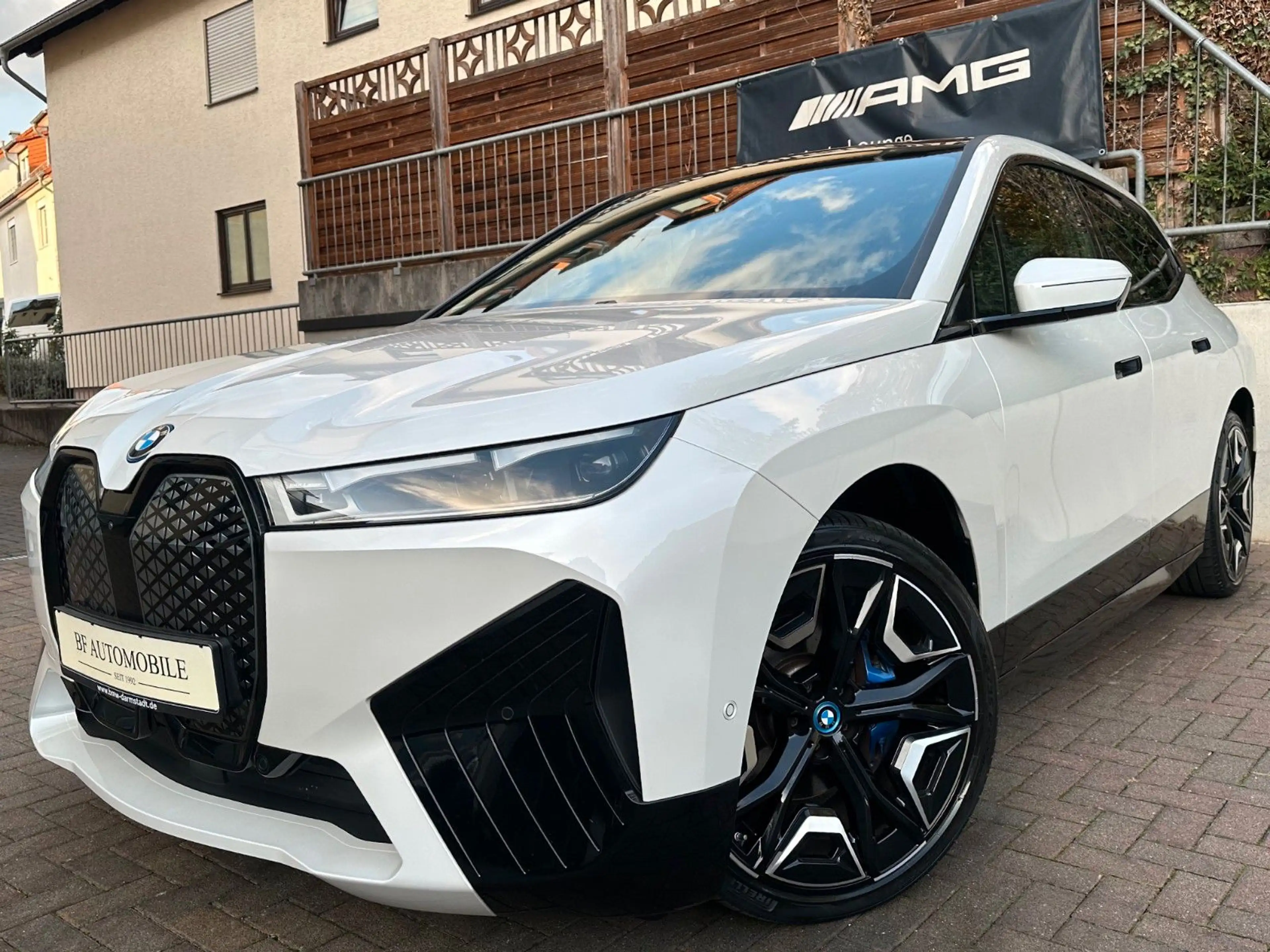 BMW iX xDrive40 M Sport PANO-SKY*AHK*Sitzkl*H&K*360°