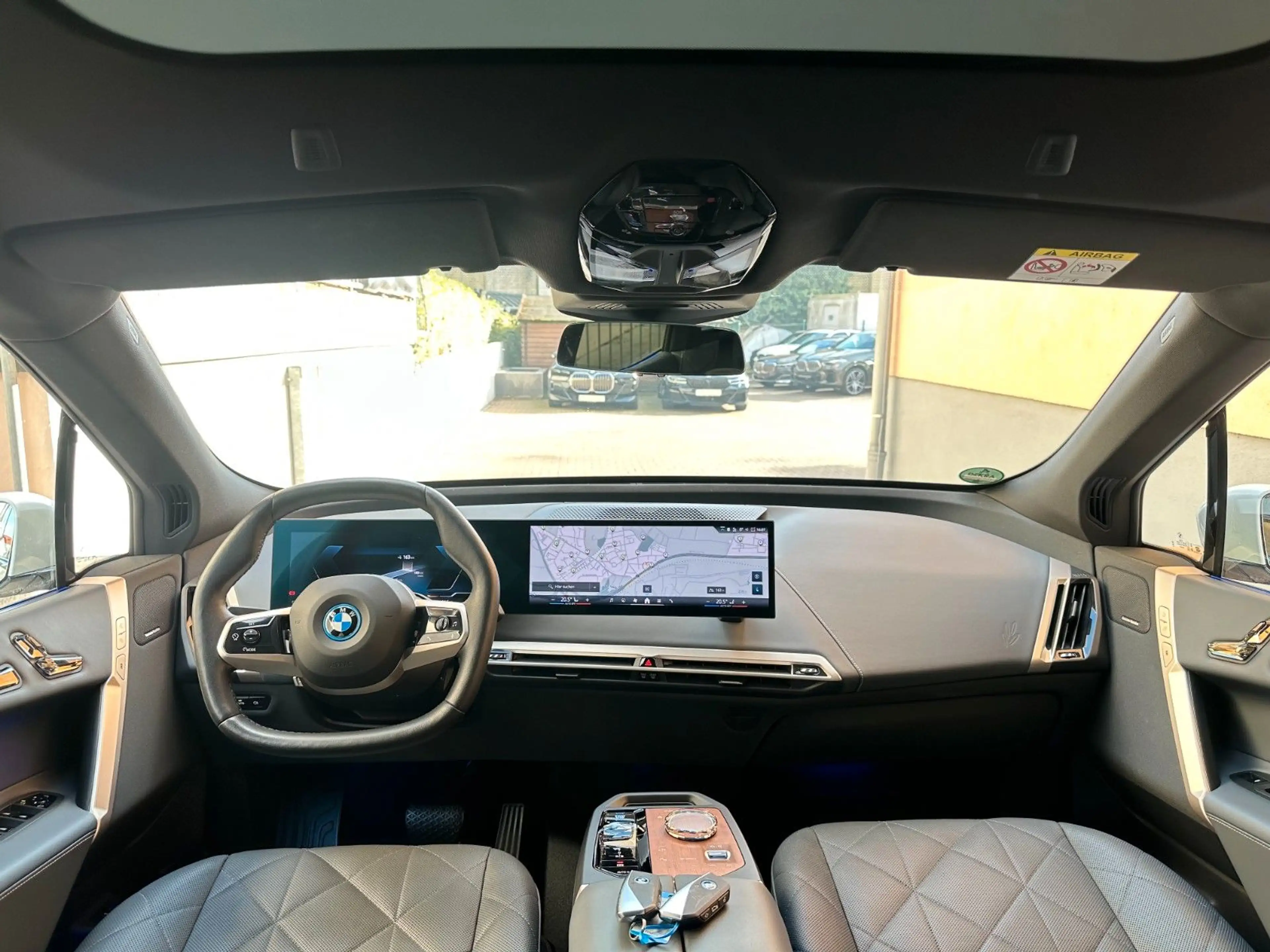 BMW iX xDrive40 M Sport PANO-SKY*AHK*Sitzkl*H&K*360° — photo 7