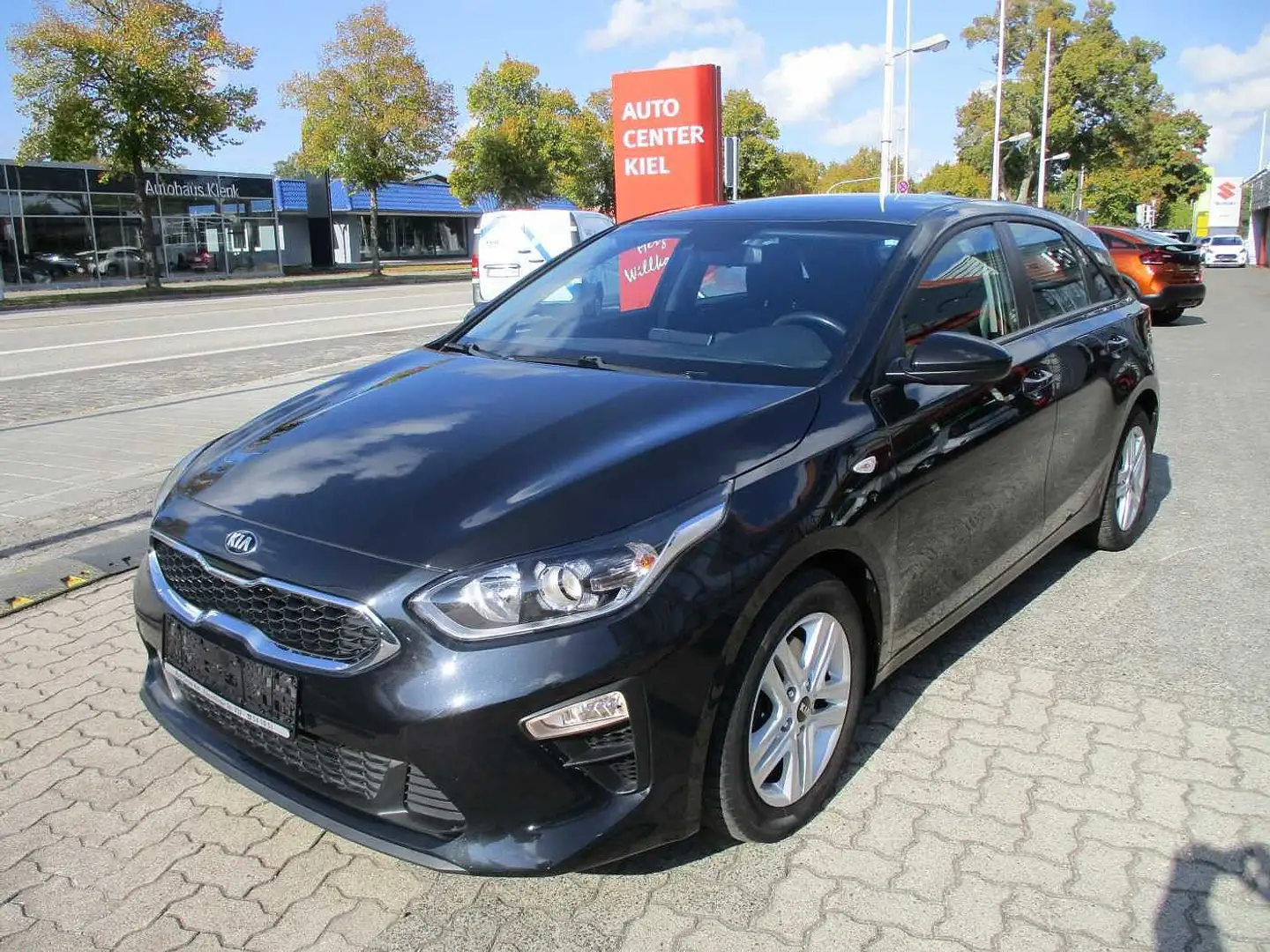 Kia Ceed / cee'd 1.6 CRDi Eco-Dynamics+ (48V Mild-Hybrid) Schwarz - 1