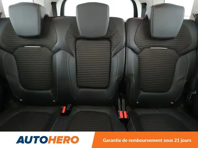 Renault Grand Scenic view 15