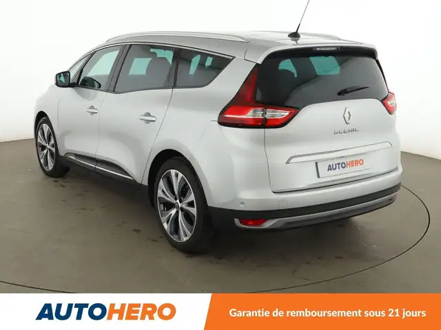 Renault Grand Scenic view 4