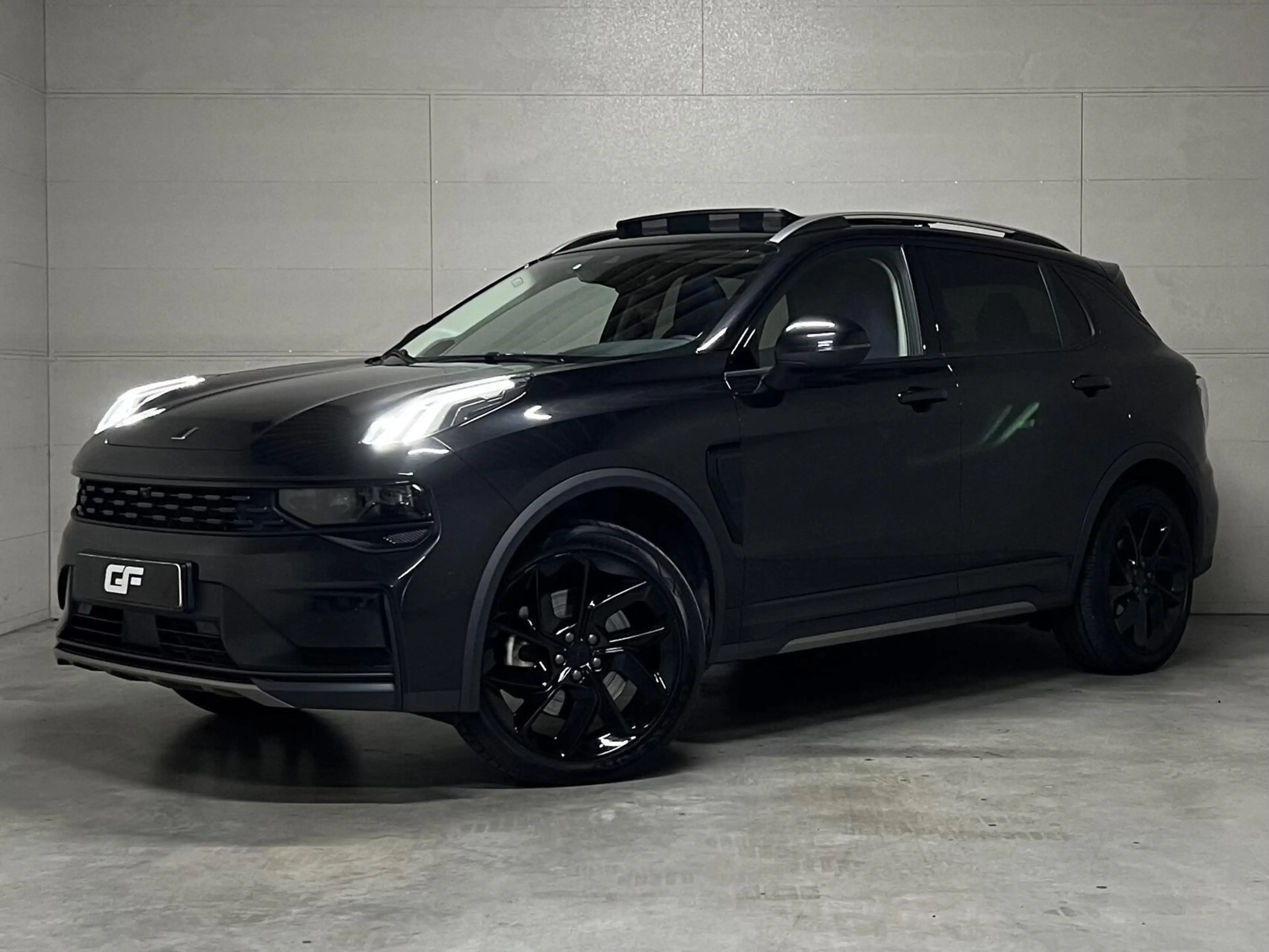 Lynk & Co 01 1.5 Plug-in Black Edition Sfeerver. CarPlay 360° — photo 10