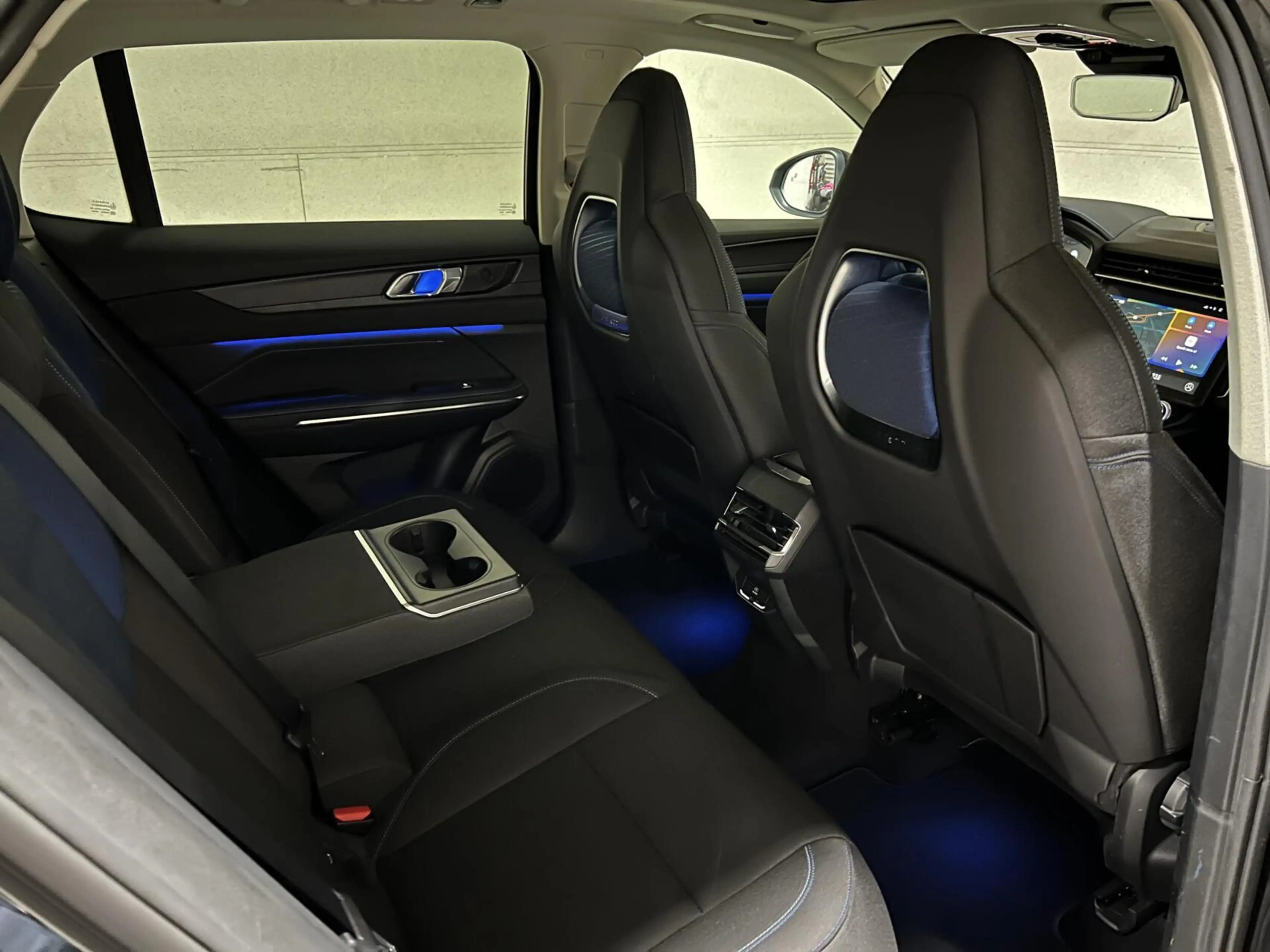 Lynk & Co 01 1.5 Plug-in Black Edition Sfeerver. CarPlay 360° — photo 22