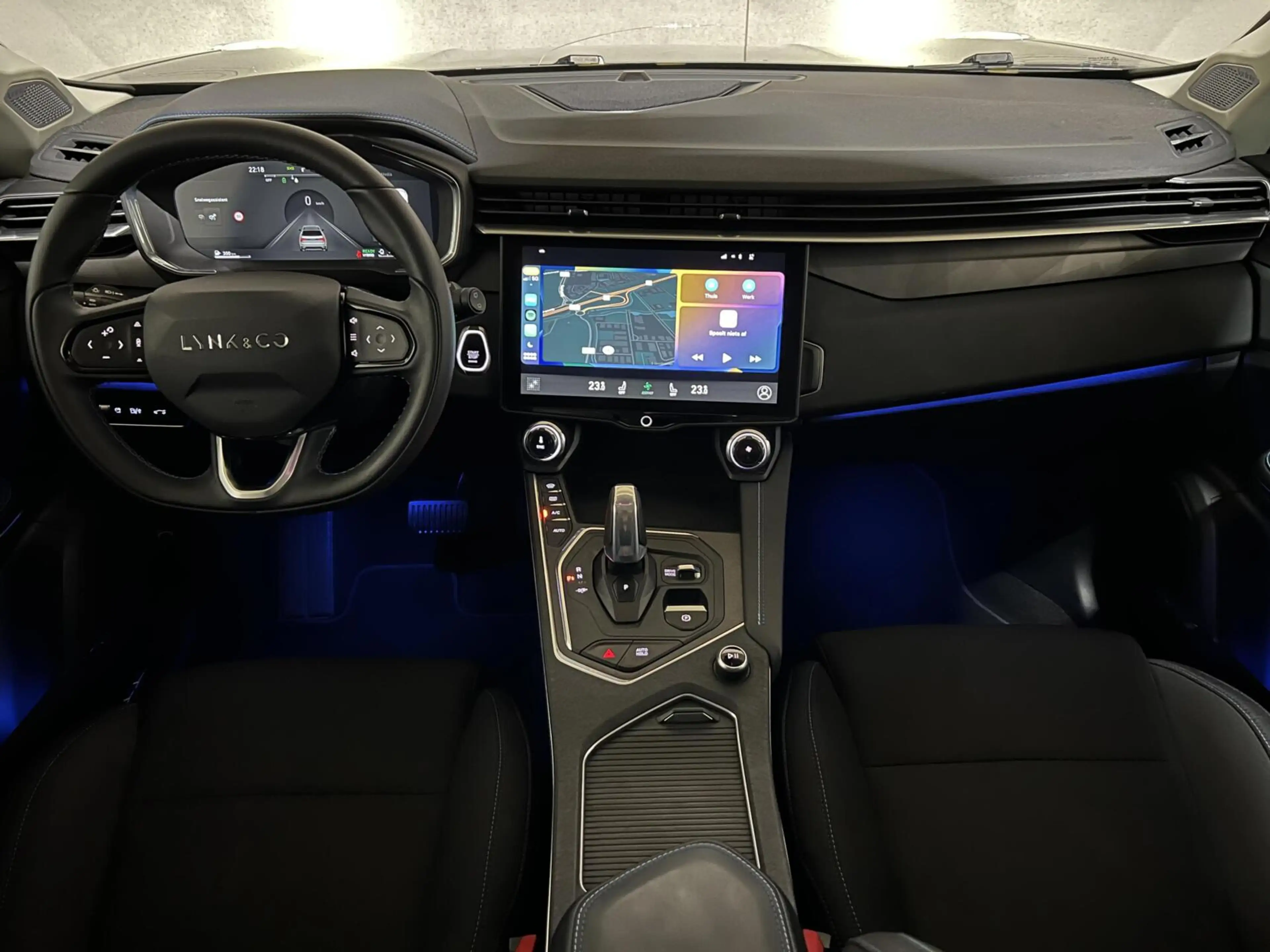 Lynk & Co 01 1.5 Plug-in Black Edition Sfeerver. CarPlay 360° — photo 26