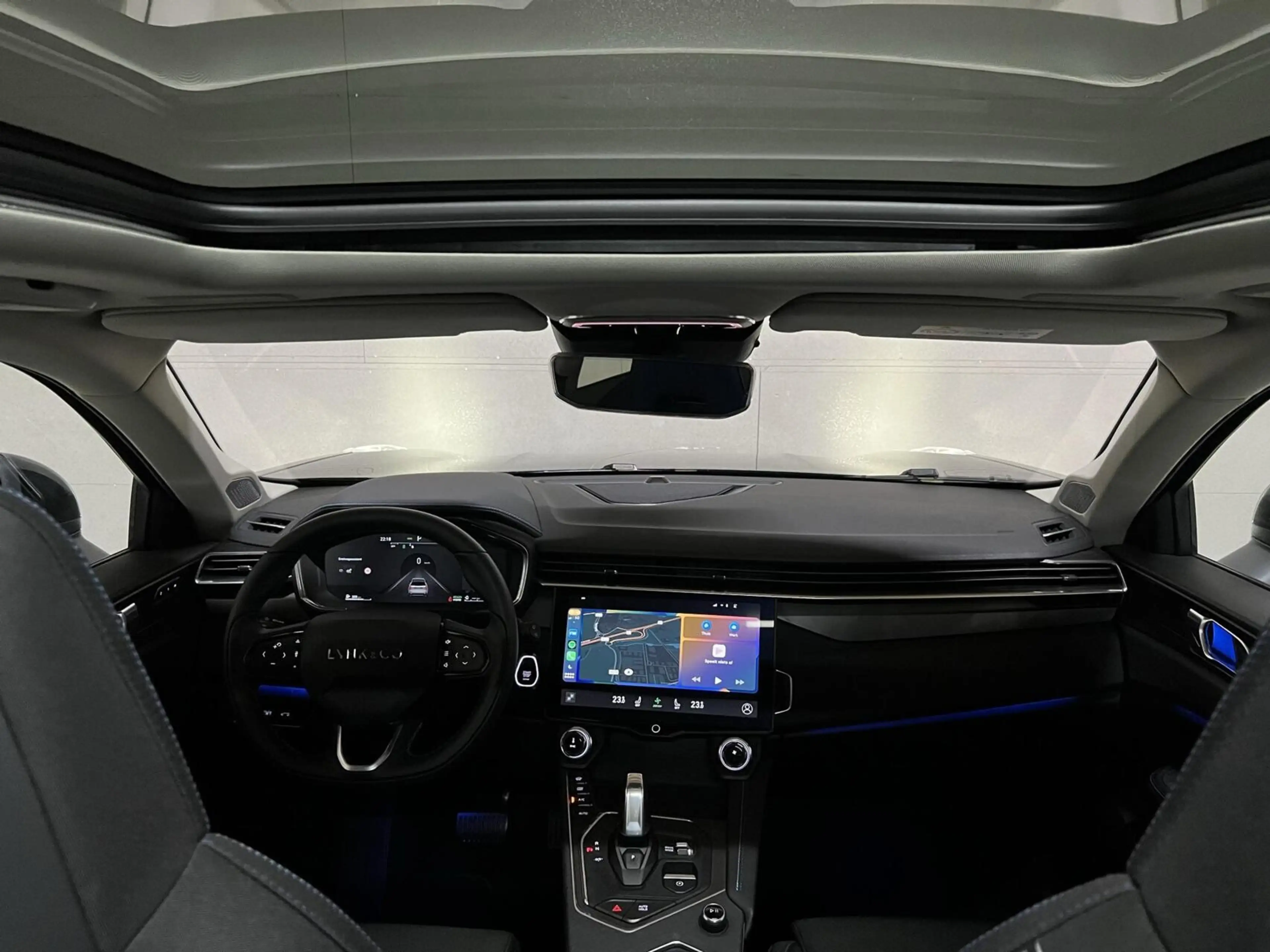 Lynk & Co 01 1.5 Plug-in Black Edition Sfeerver. CarPlay 360° — photo 28