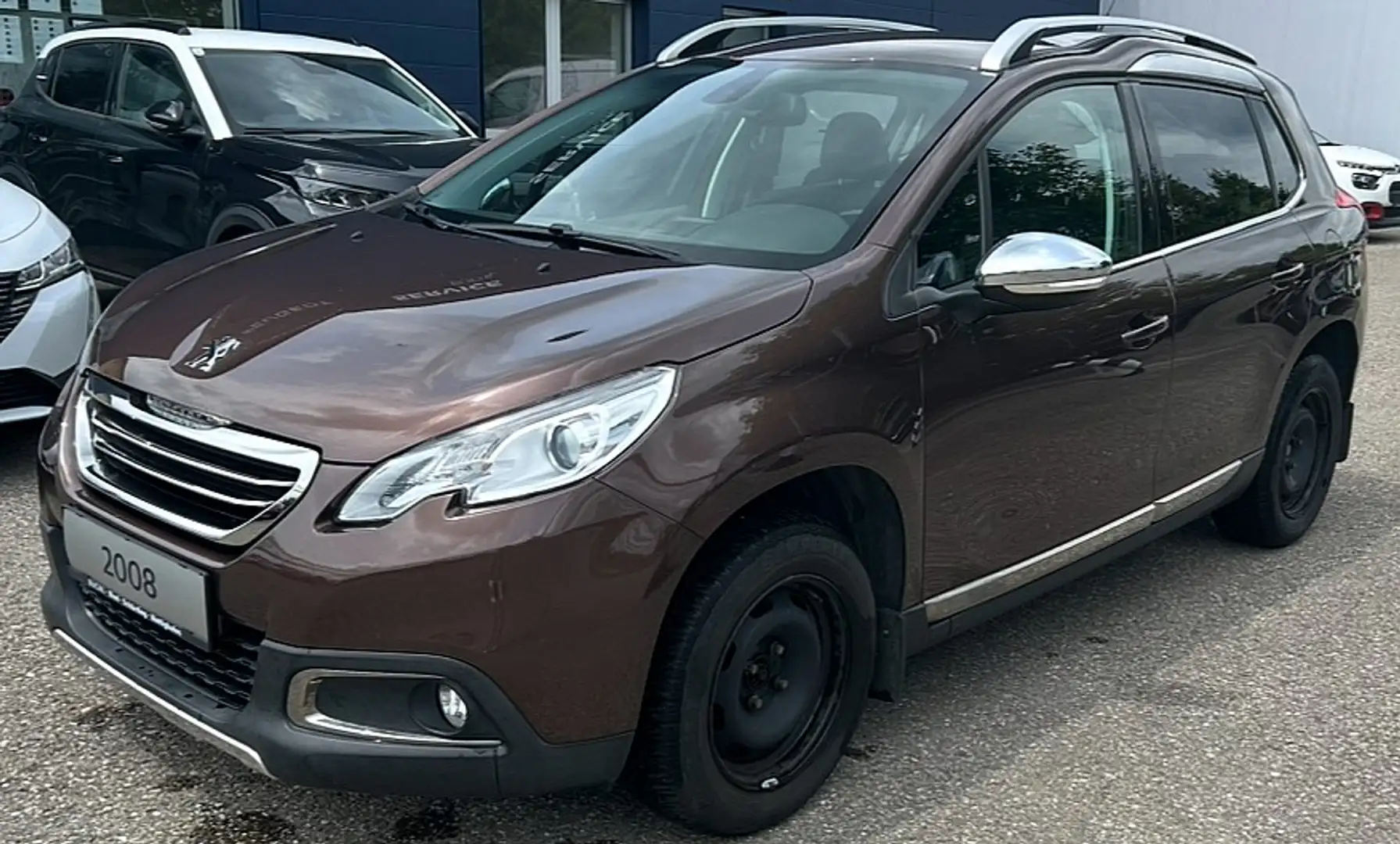 Peugeot 2008 1,6 BHDI Allure Marrone - 2