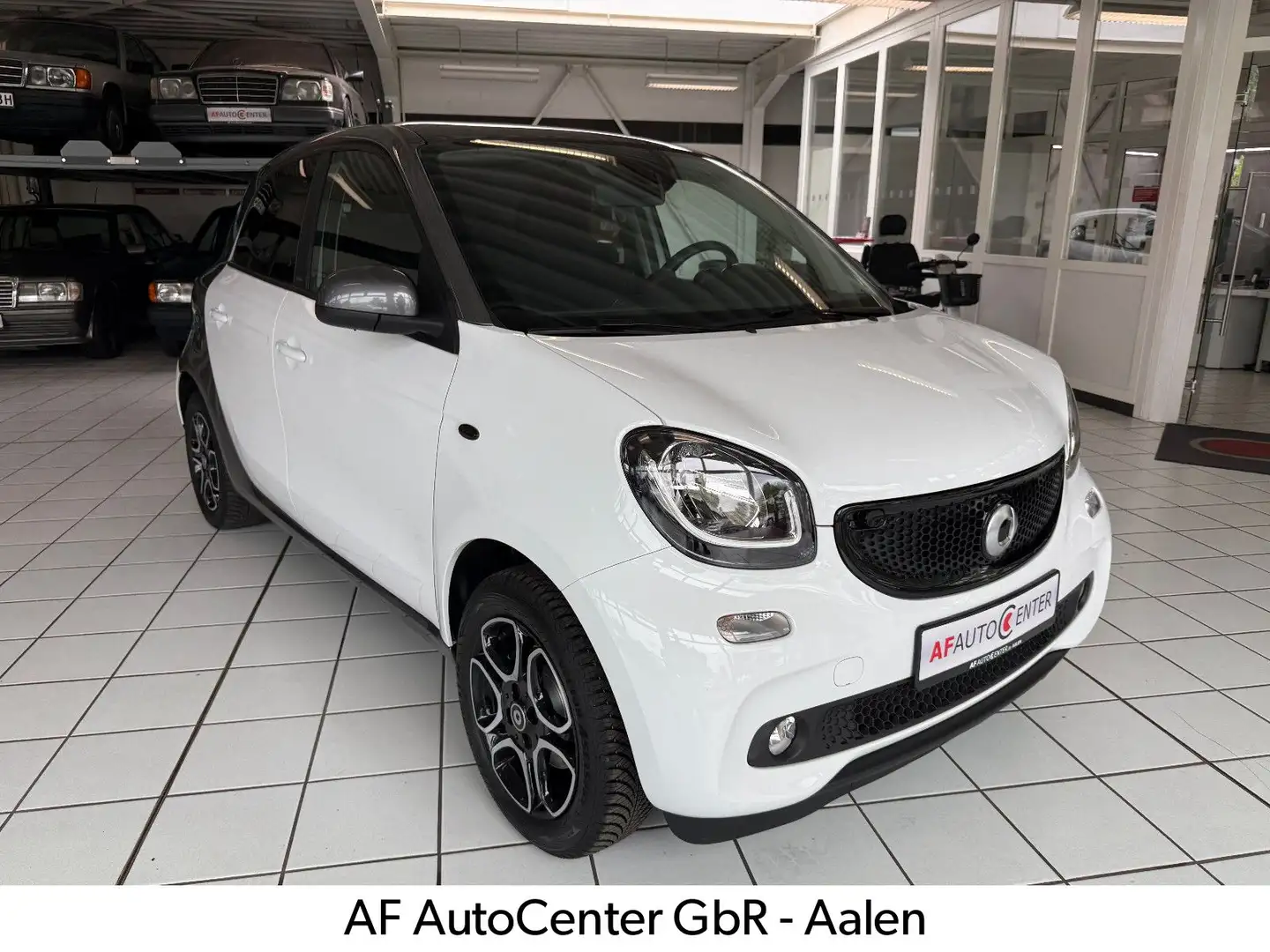 smart forFour Automatik Passion*Panorama*Navi.*Klimaau Blanc - 1