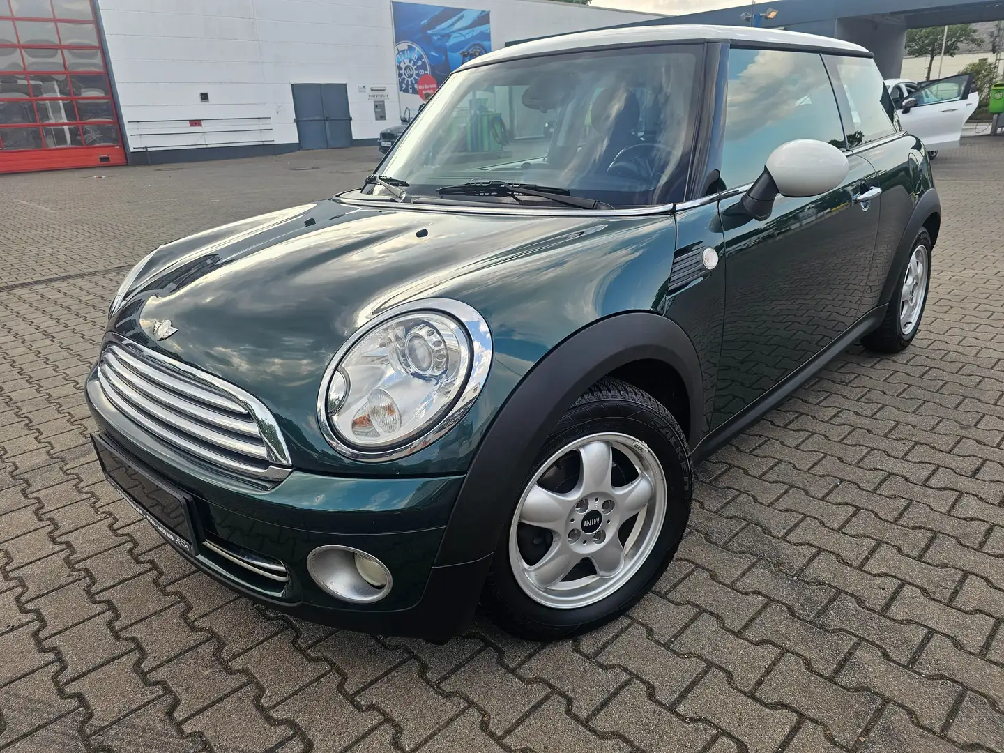 MINI Cooper 3.Hand,Klima,Alu,ZV,el.Fenster,Tüv 08/2026 zelena - 2
