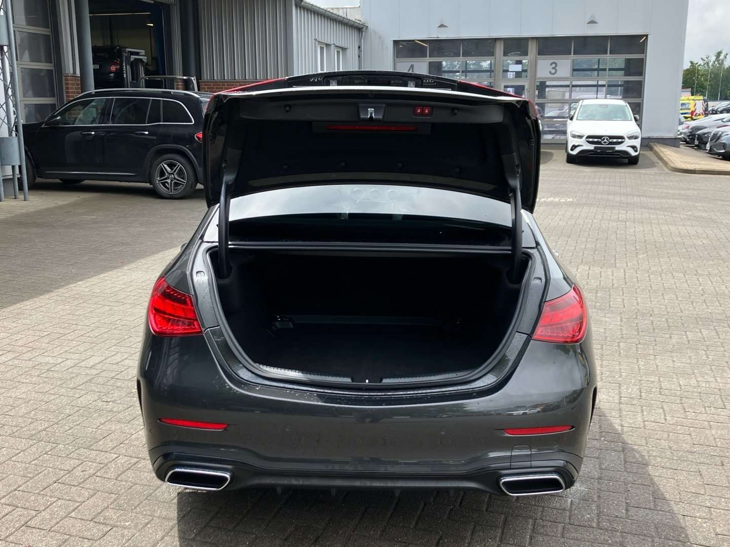 Mercedes-Benz C 200