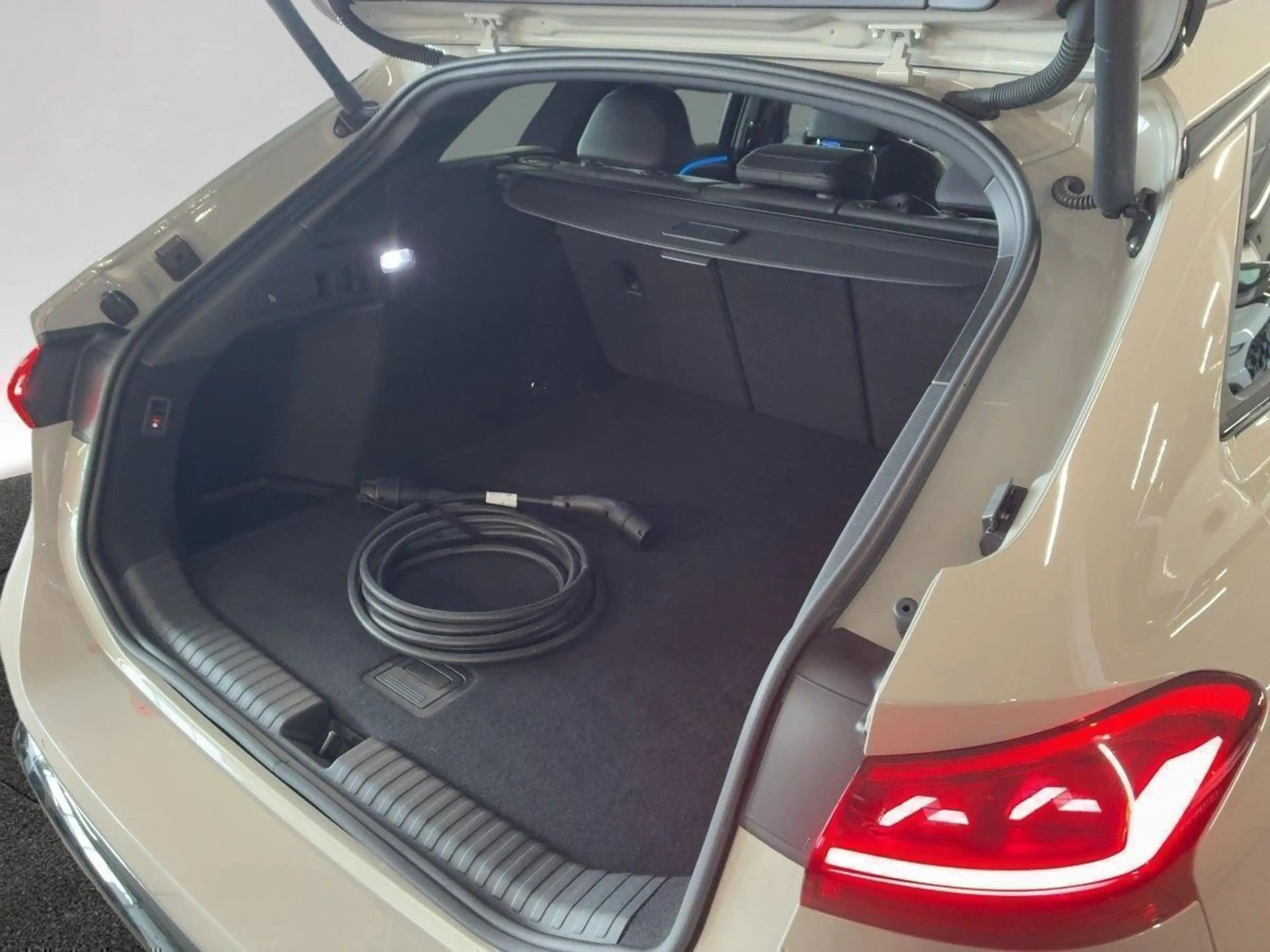 Audi S6 e-tron S6 Avant e-tron quattro Navi Pano VC B&O LED-Plu — photo 10