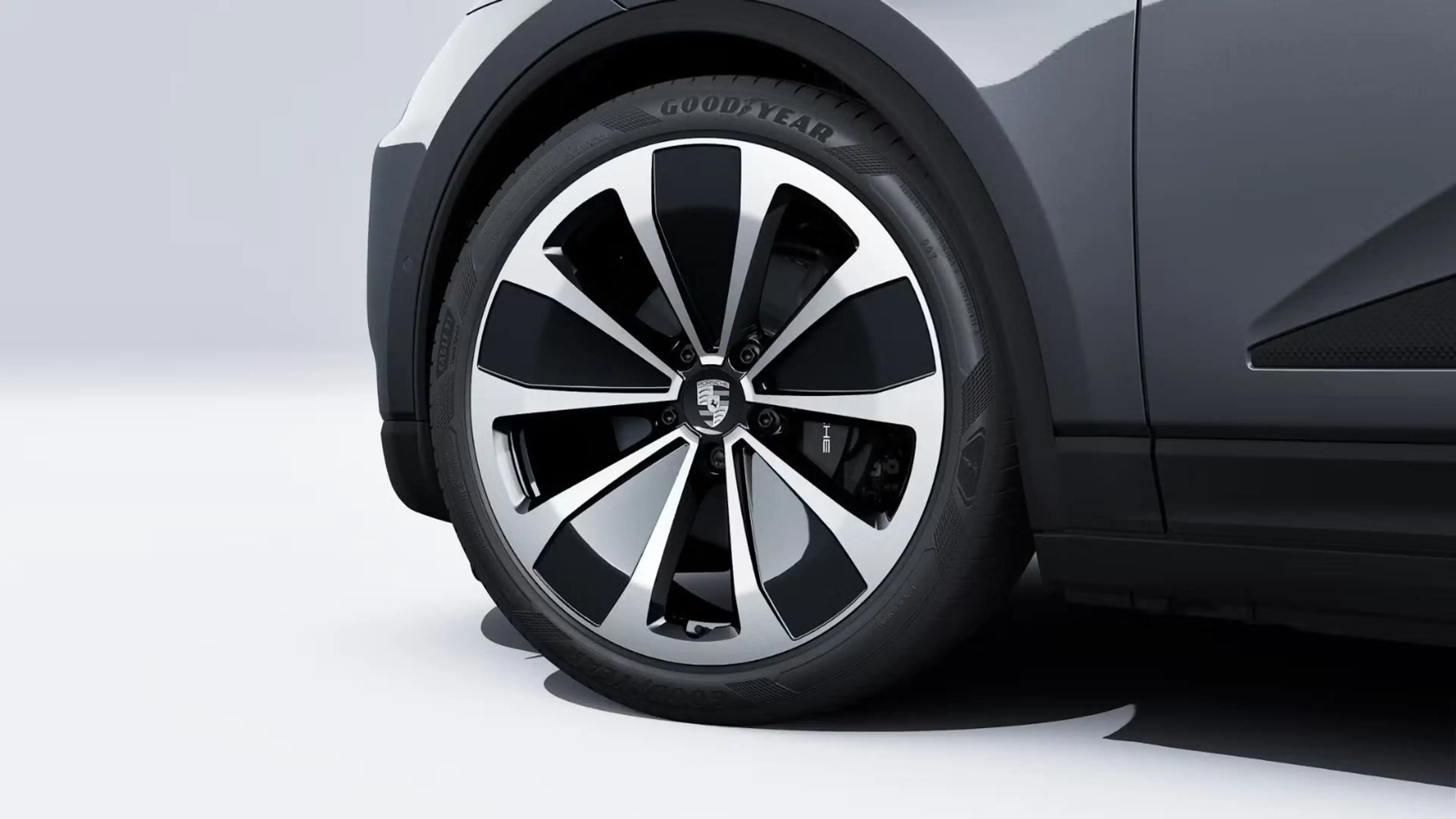Porsche Macan 4 | Hinterachslenkung | InnoDrive | AHK | — photo 11