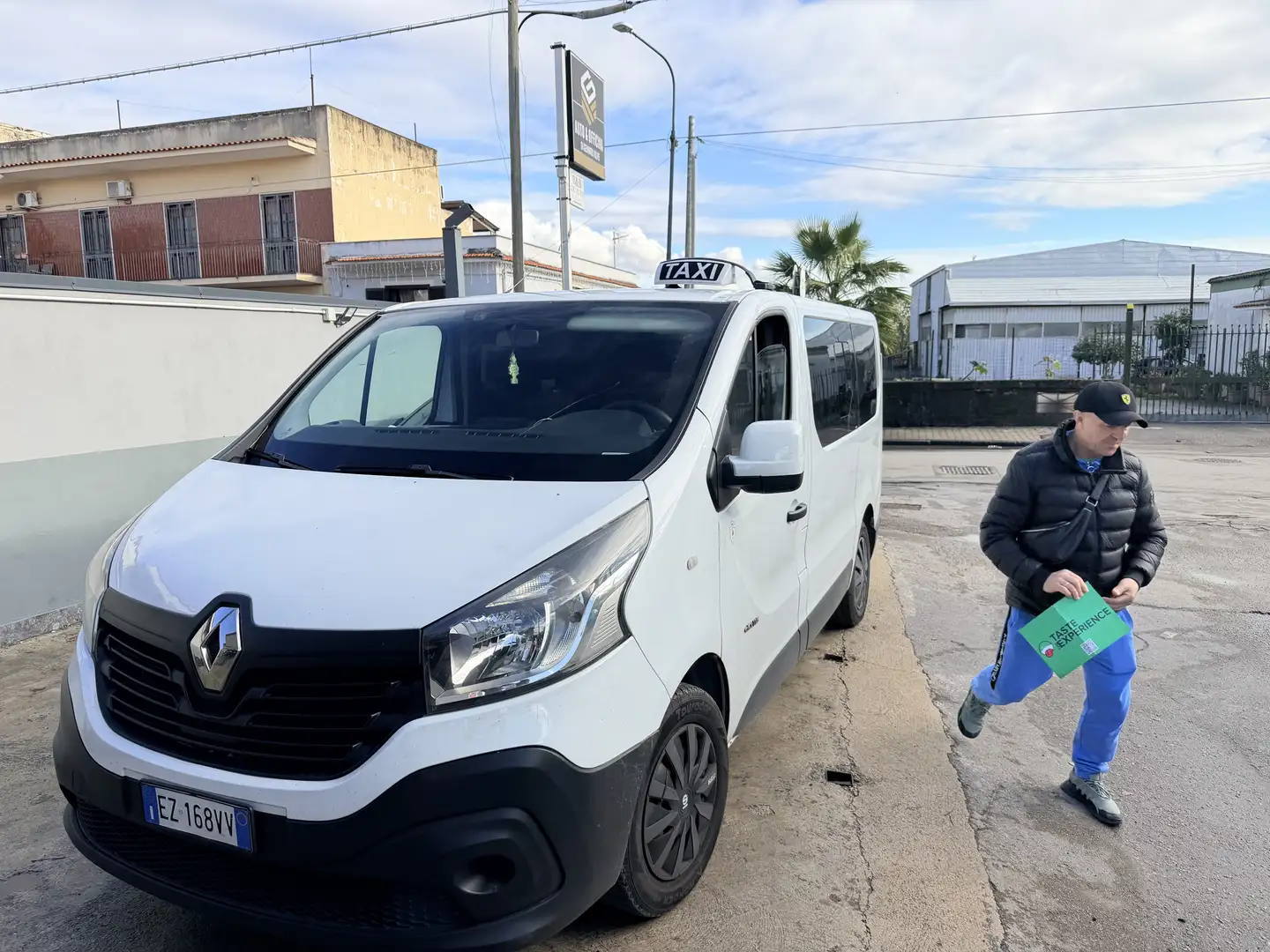Renault Trafic - 1