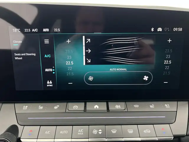 Opel Astra view 12