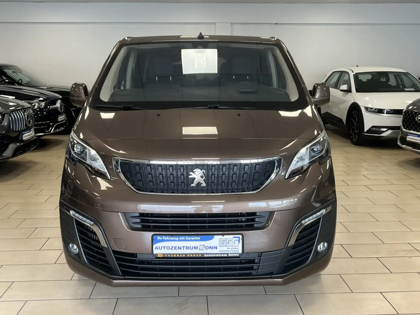 Peugeot Traveller Business*VIP*L2*AHK*Leder*PDC*Head-Up* Brun - 2