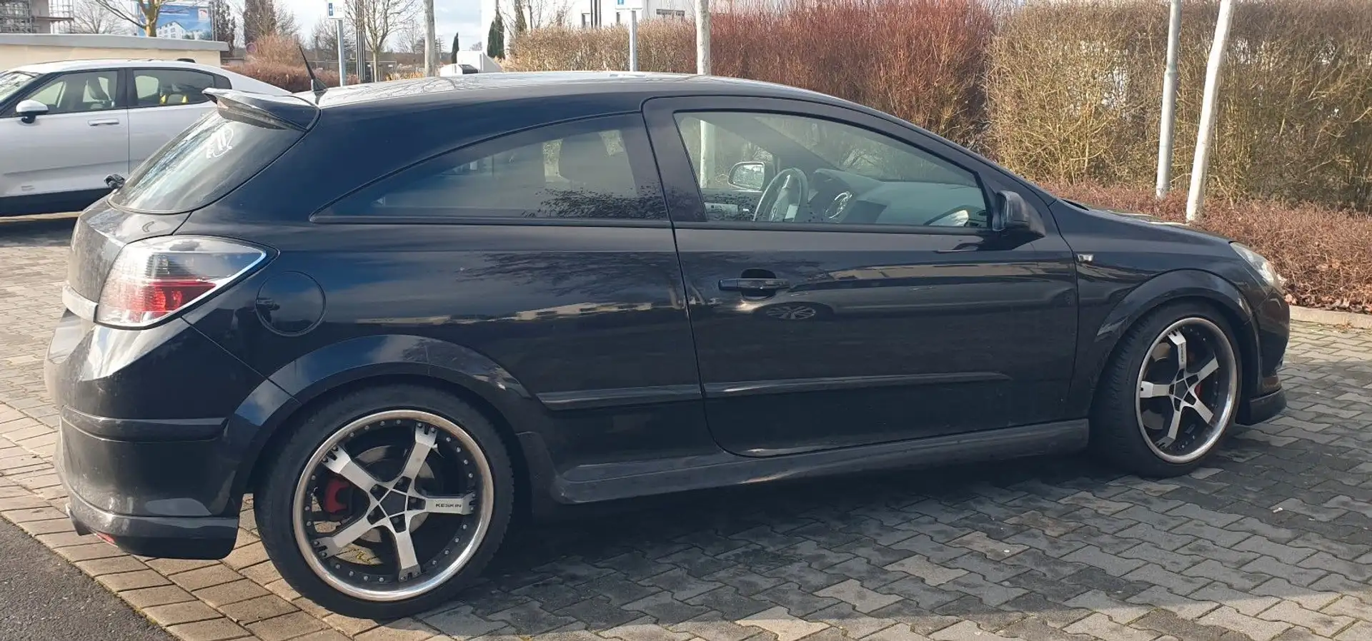 Opel Astra H GTC Sport Schwarz - 2