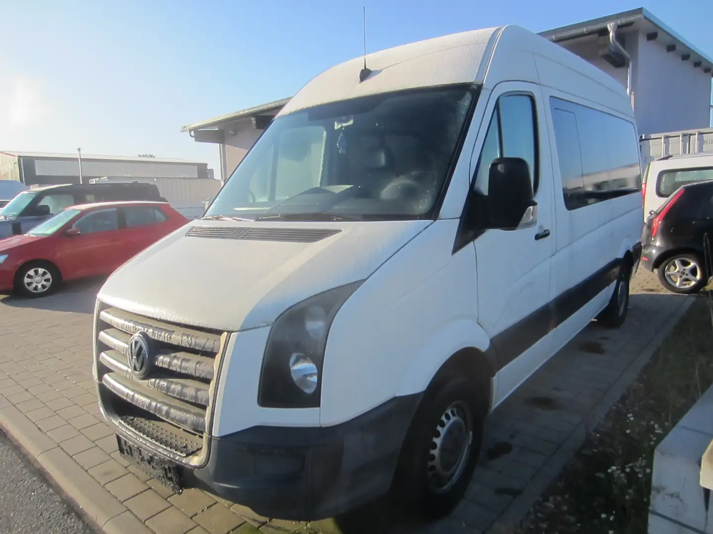 Volkswagen Crafter 30 mittel L2H2 Hochdach,9Sitz,AHK Weiß - 1