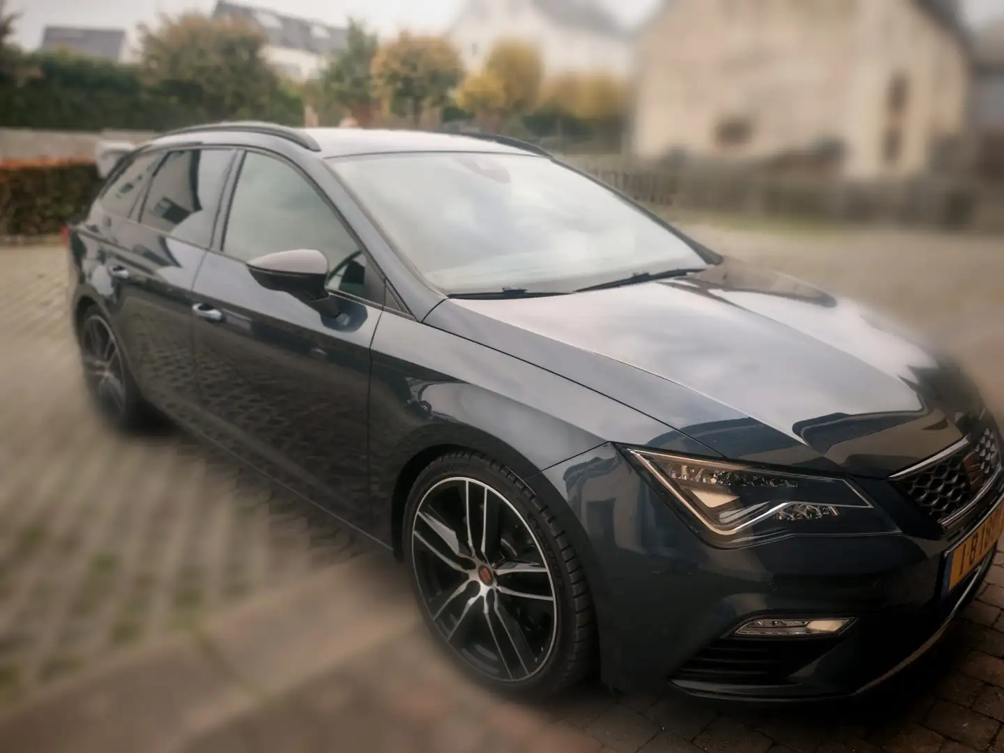 SEAT Leon Leon ST 2.0 TSI 4Drive OPF DSG Cupra - 1