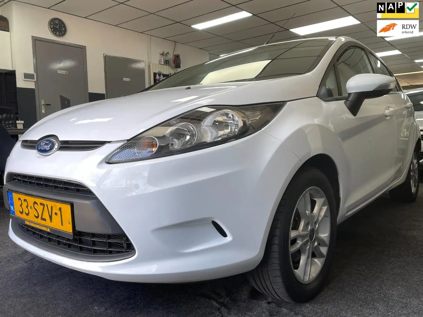 Ford Fiesta 1.25 Ghia Wit - 1
