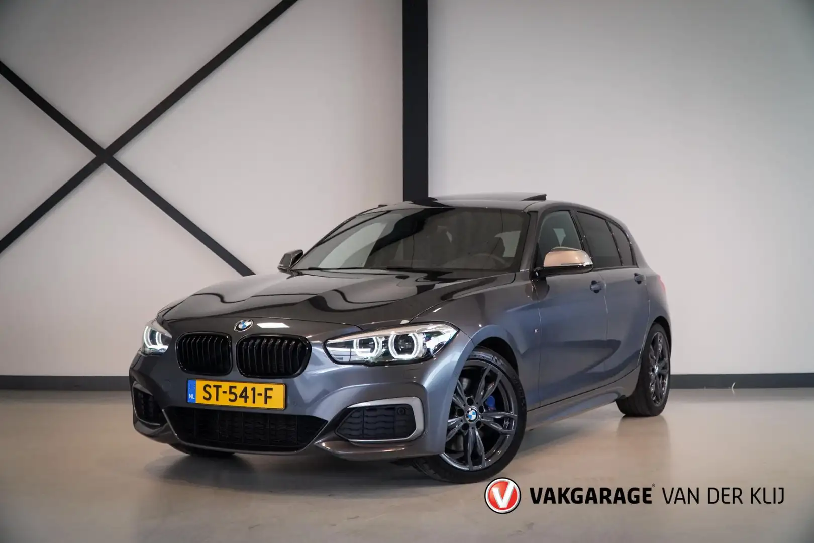 BMW 140 1-serie M140i Edition Shadow High Executive | Schu Šedá - 1