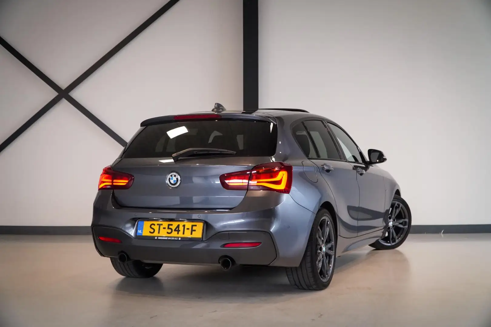 BMW 140 1-serie M140i Edition Shadow High Executive | Schu Šedá - 2