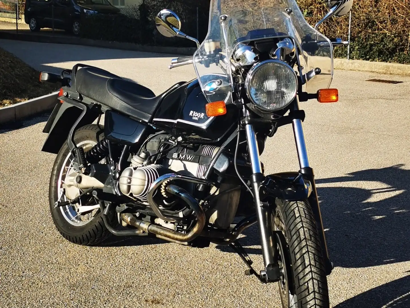 BMW R 100 R Classic mit neuem TÜV und Original BMW-Koffer! Schwarz - 2